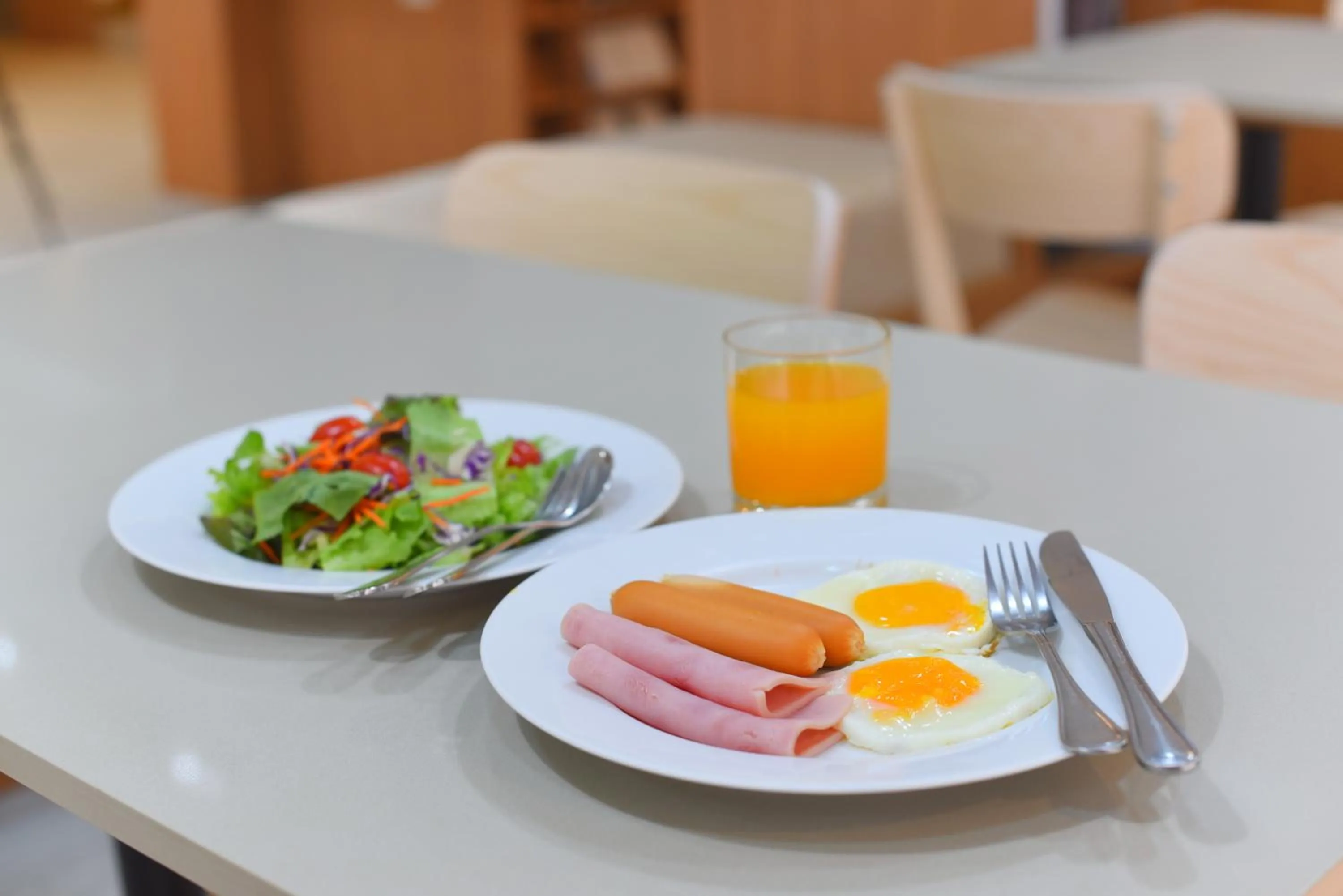 Breakfast in Grand Watergate Hotel