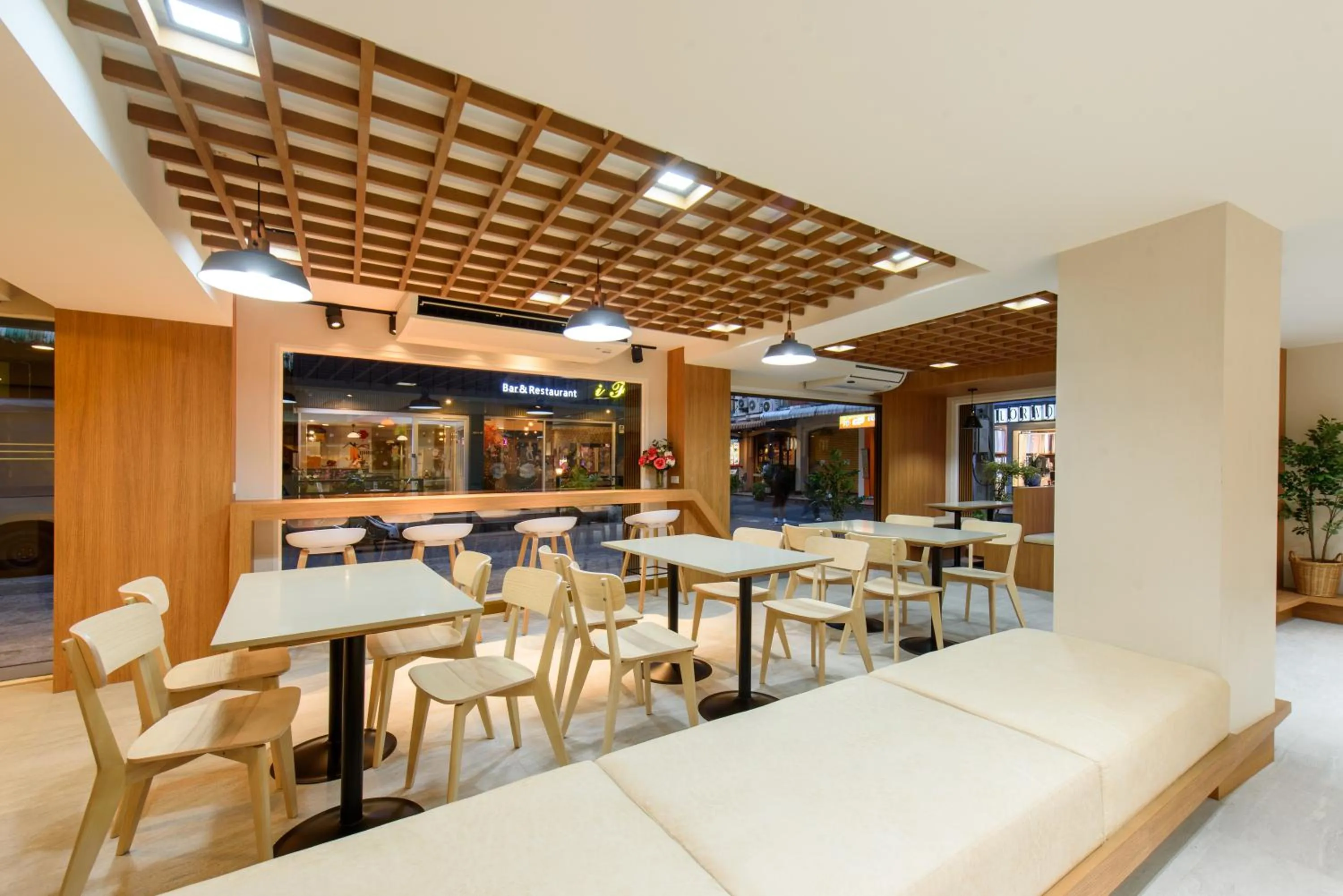 Grand Watergate Hotel