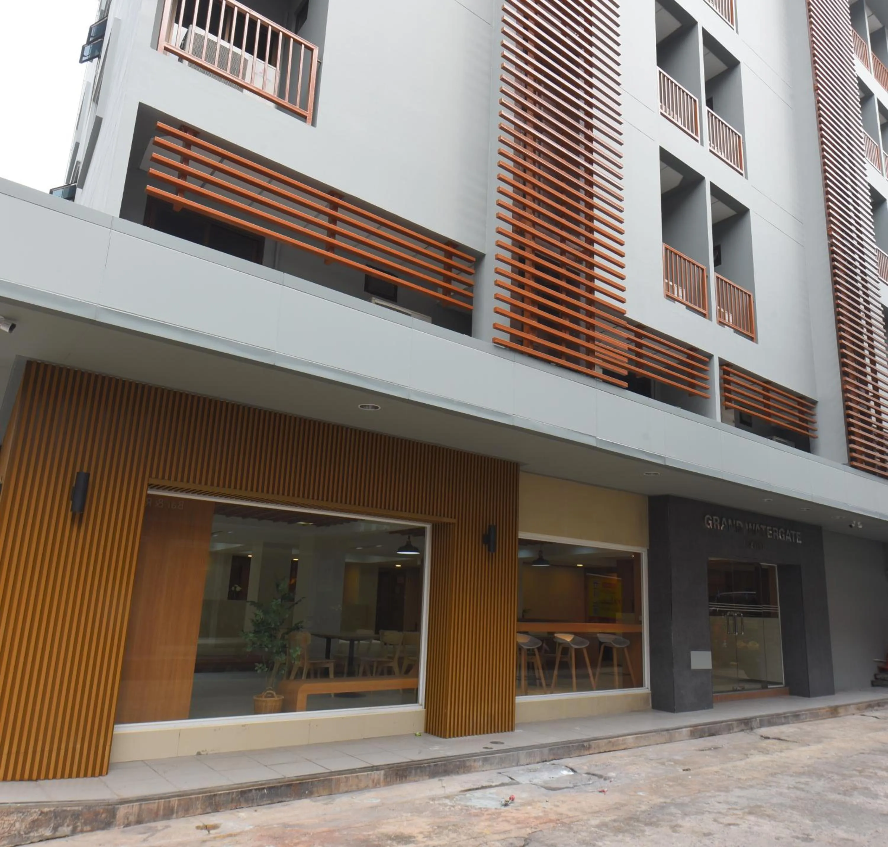 Property building in Grand Watergate Hotel