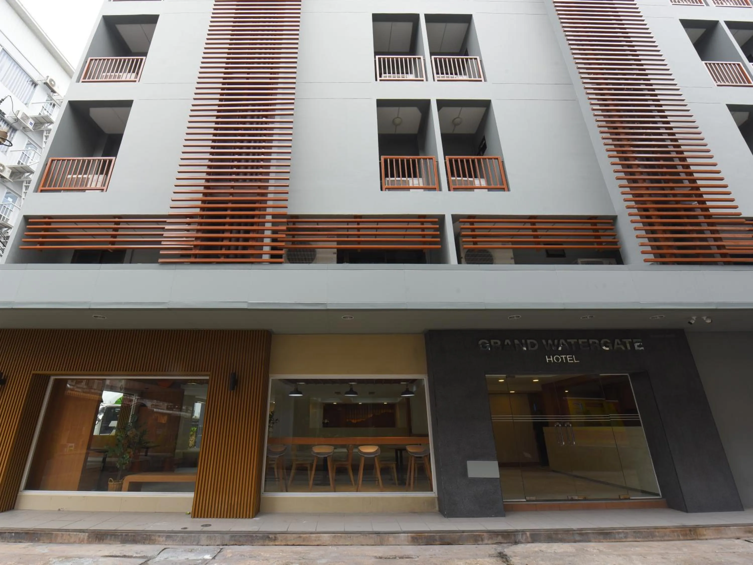 Property building in Grand Watergate Hotel