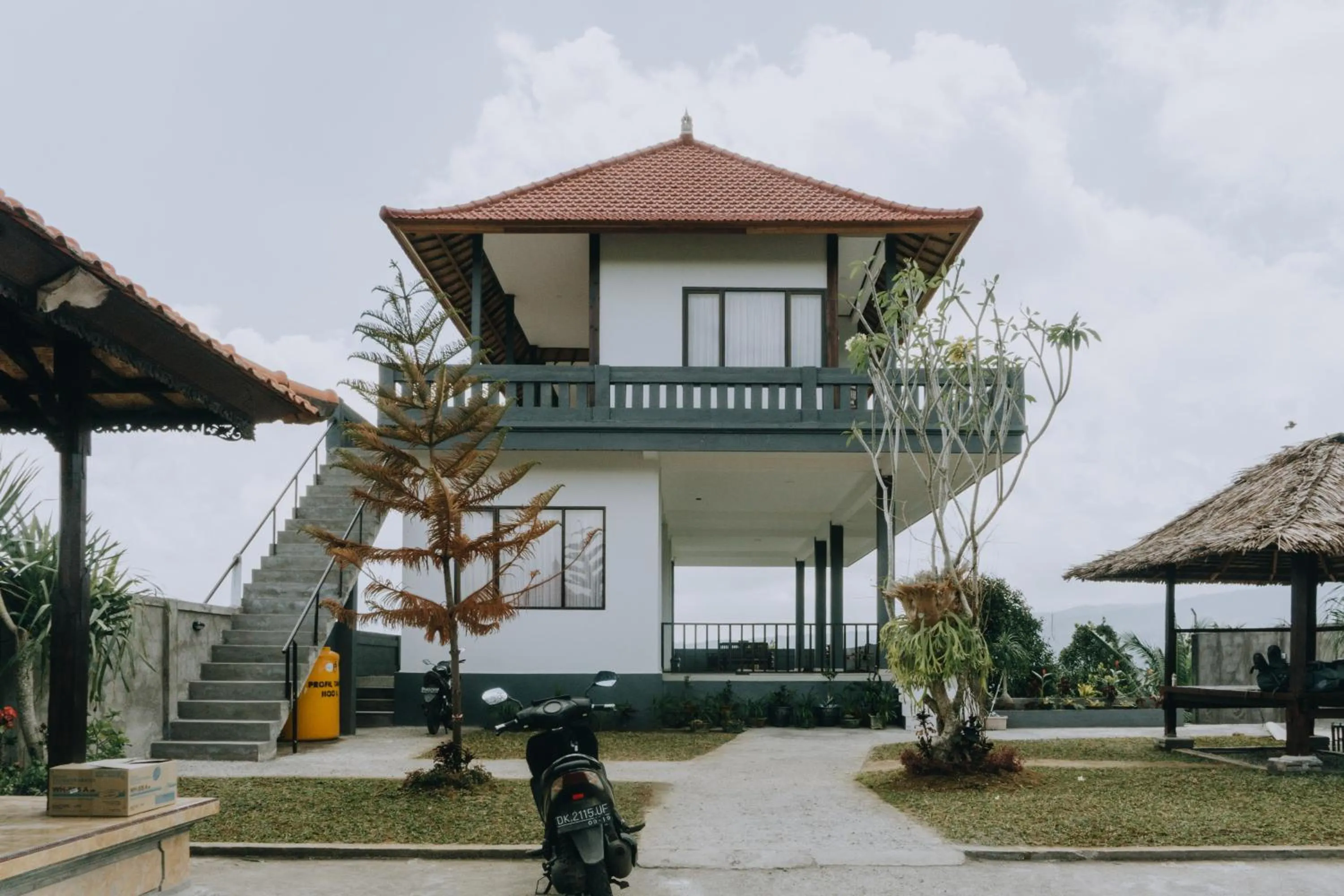 Decorative detail in Candra Cottage