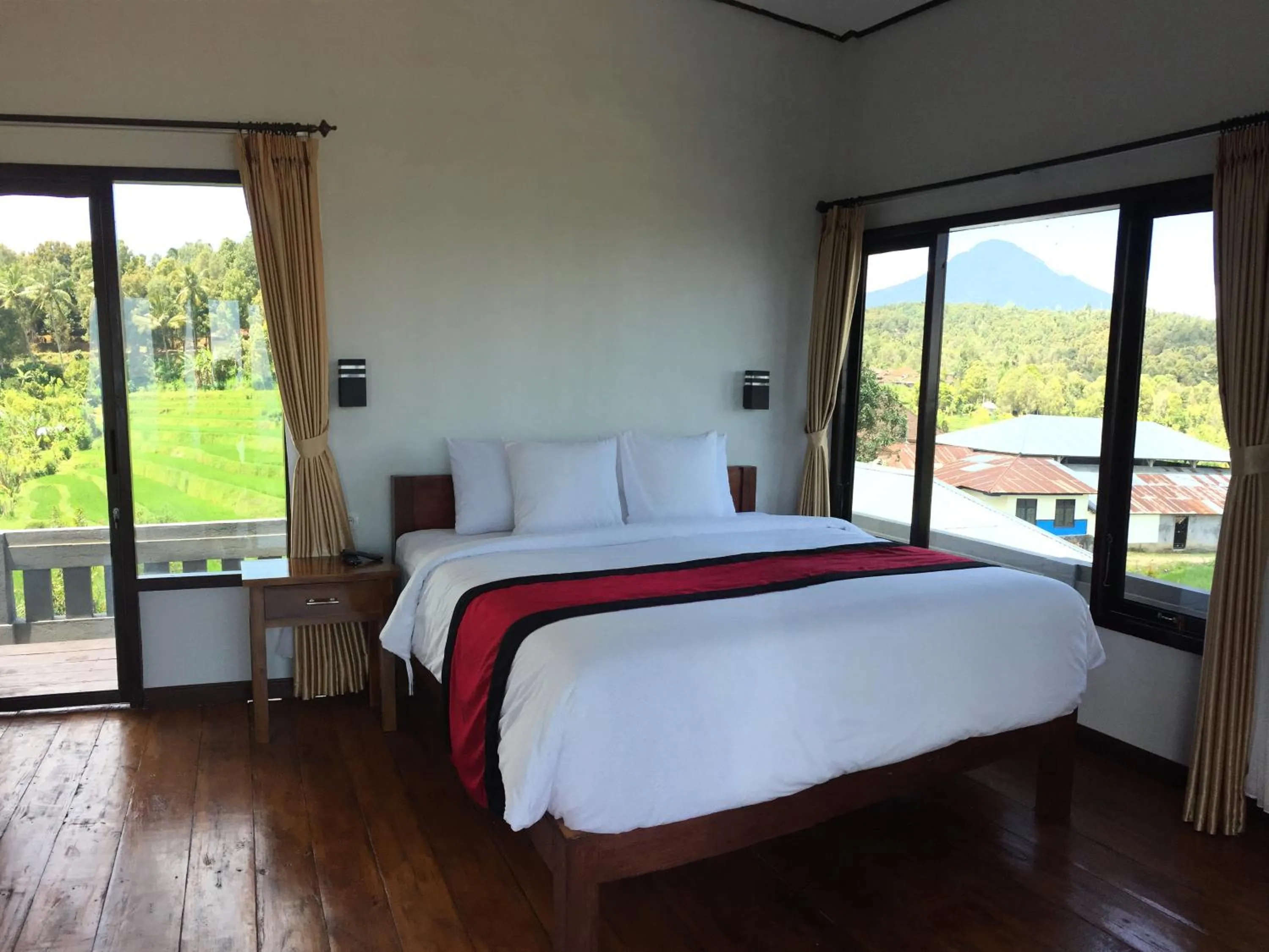 Photo of the whole room, Bed in Candra Cottage