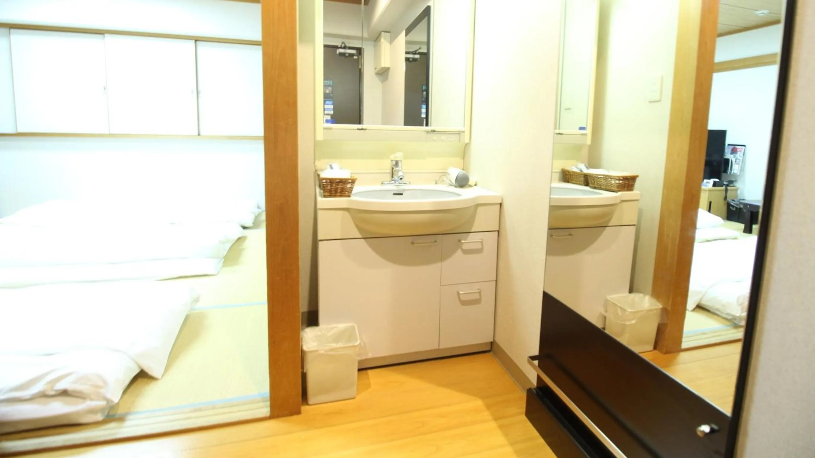 Bathroom in APA Hotel Hikoneminami