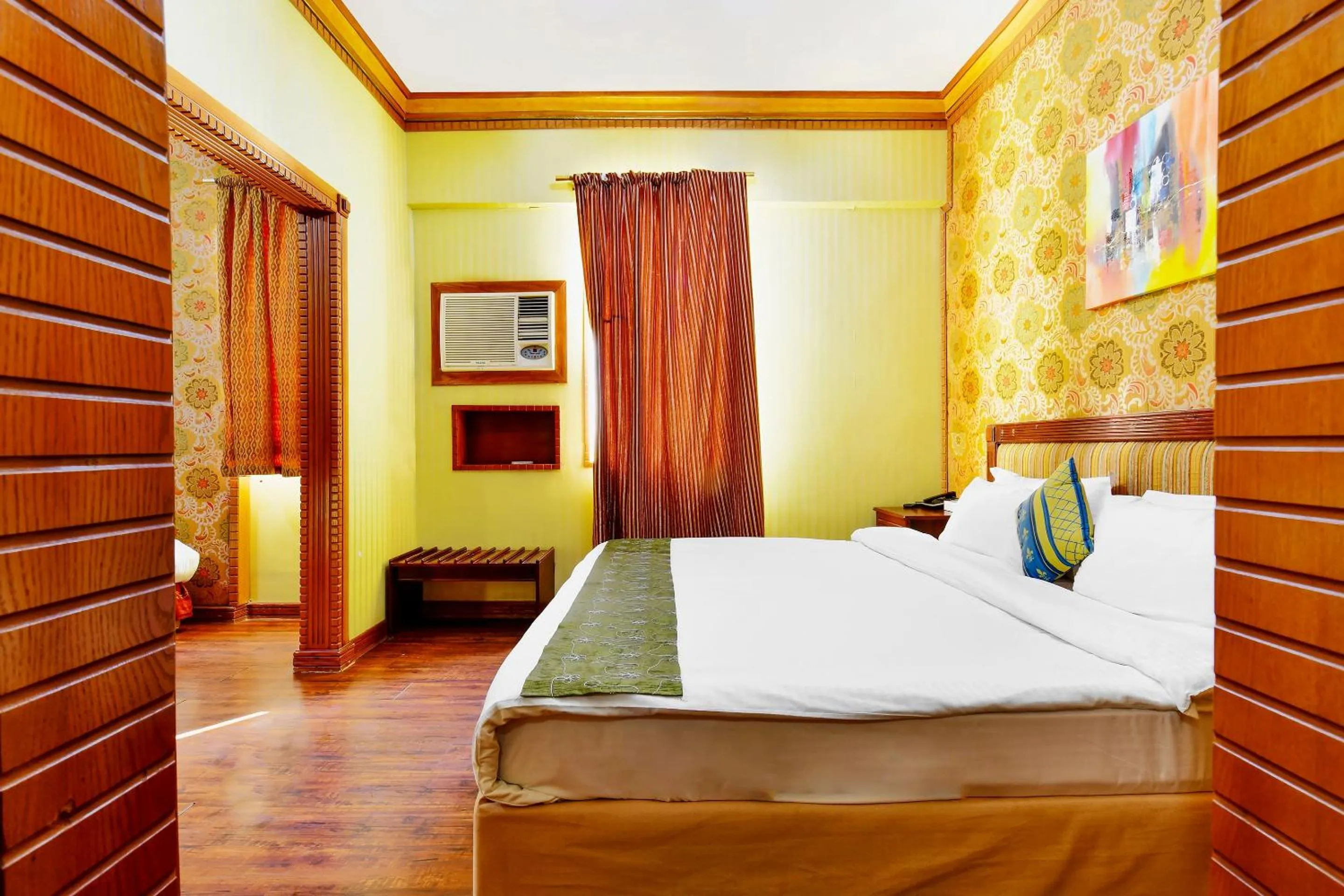 Bedroom, Bed in Capital O 125 Moon Plaza Hotel