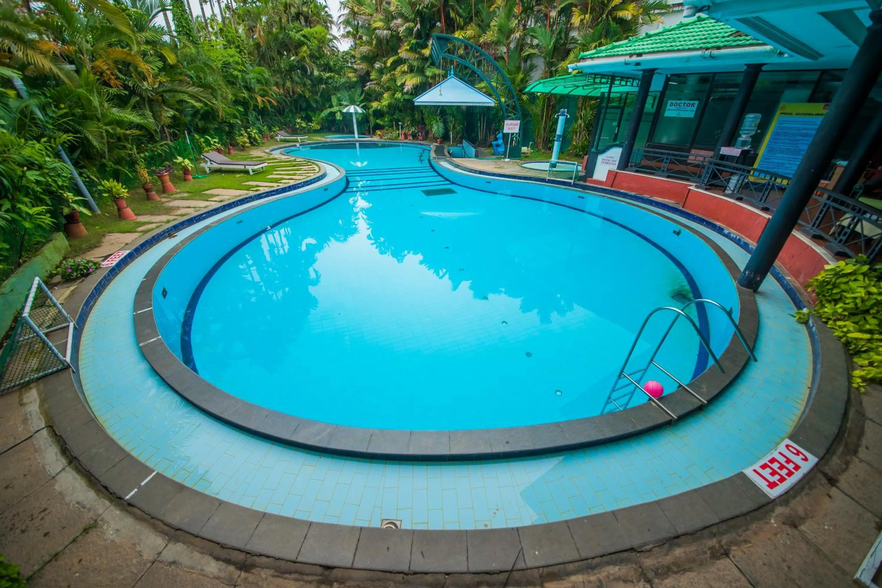 Swimming pool in The Renai Cochin