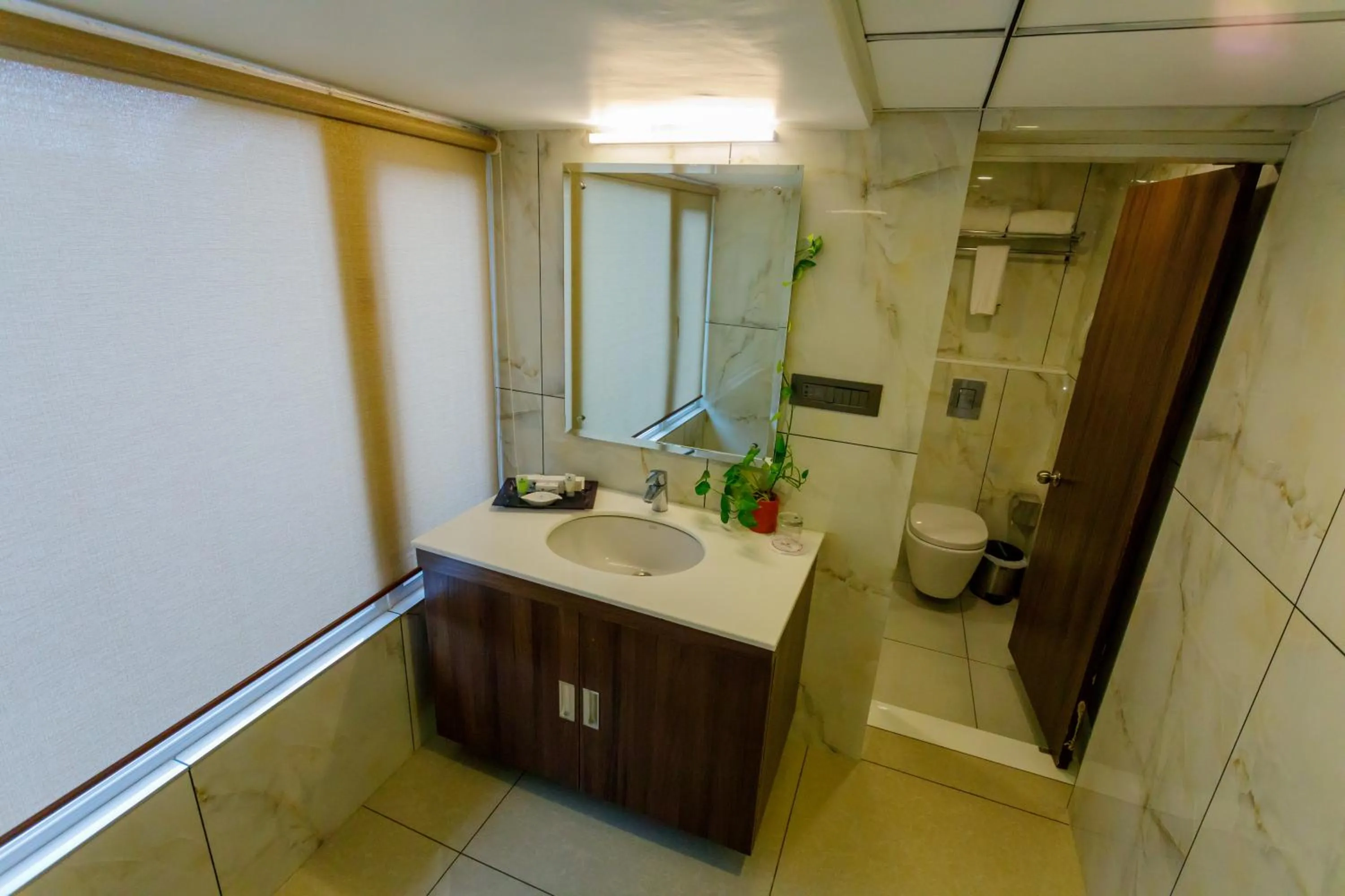 Bathroom in The Renai Cochin