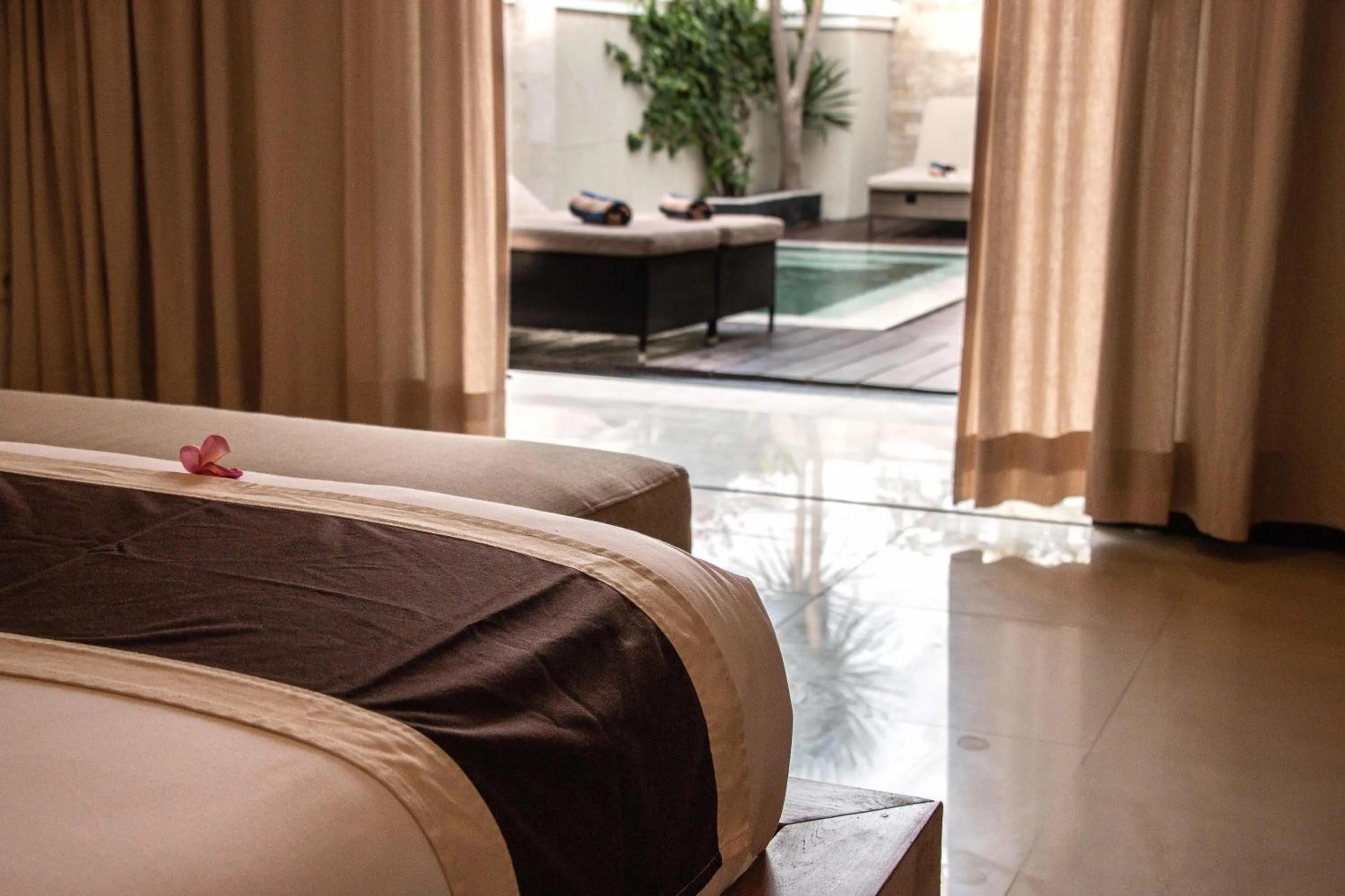 Bedroom, Bed in Kokomo Resort