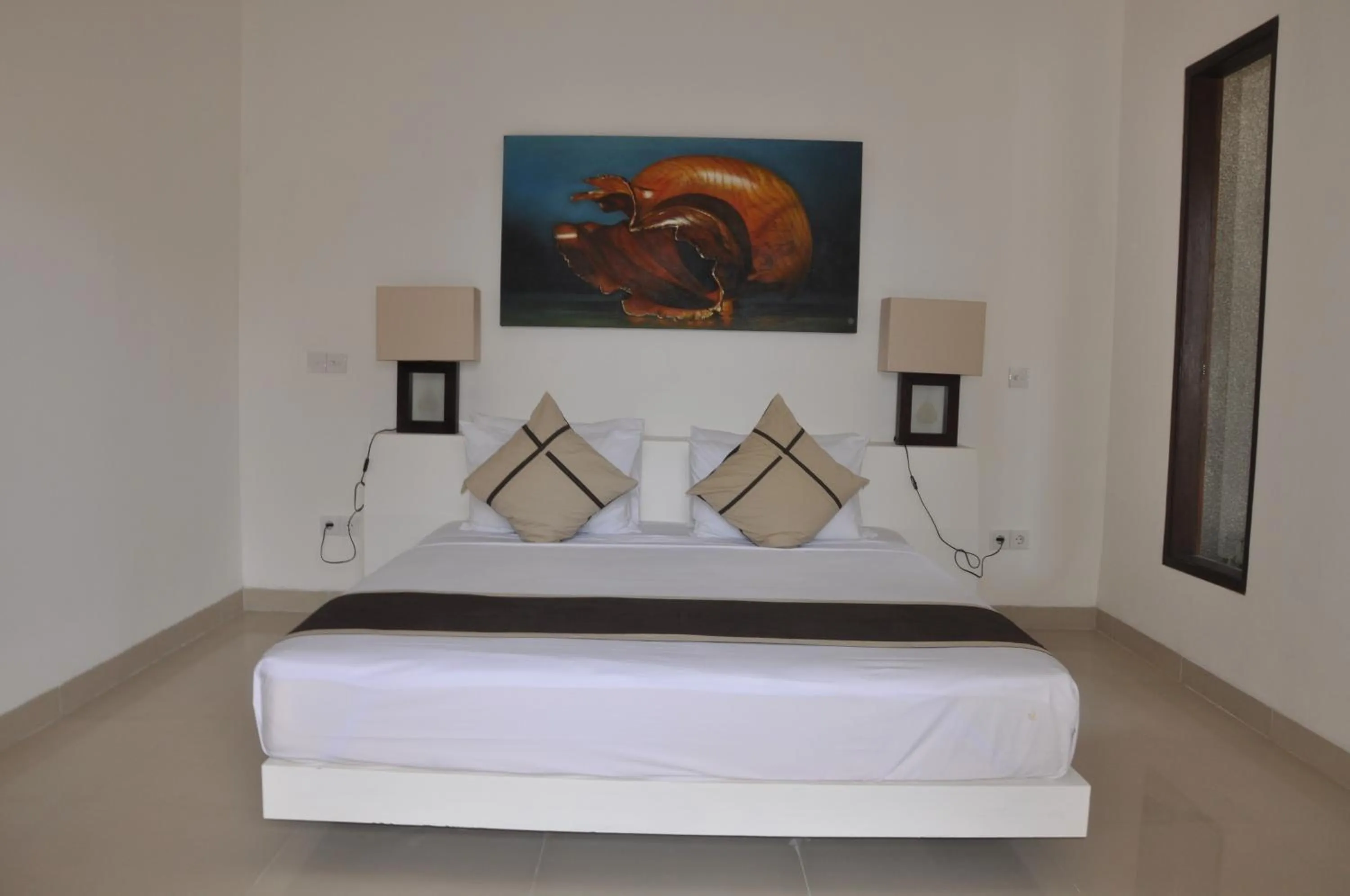 Bed in Kokomo Resort