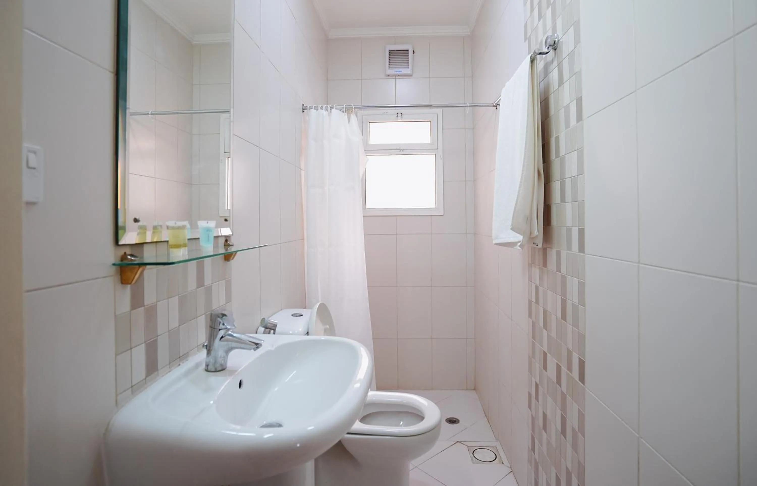 Shower in Tropicana Hotel