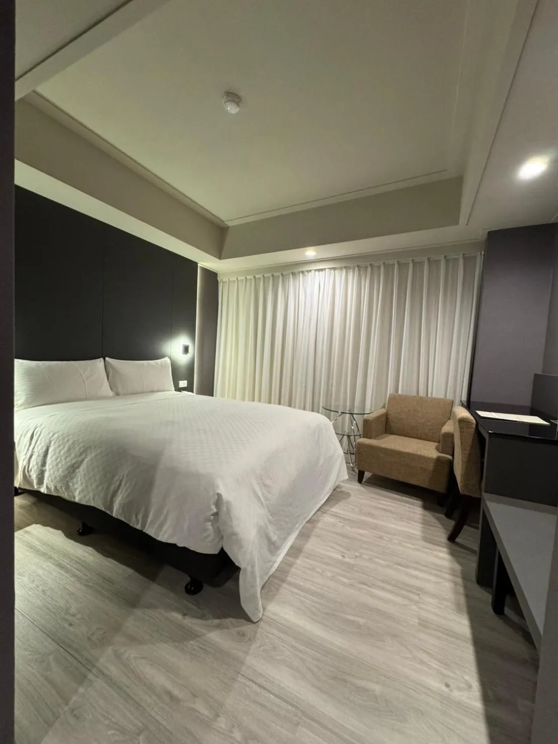 Bed in Forward Suites Ⅰ