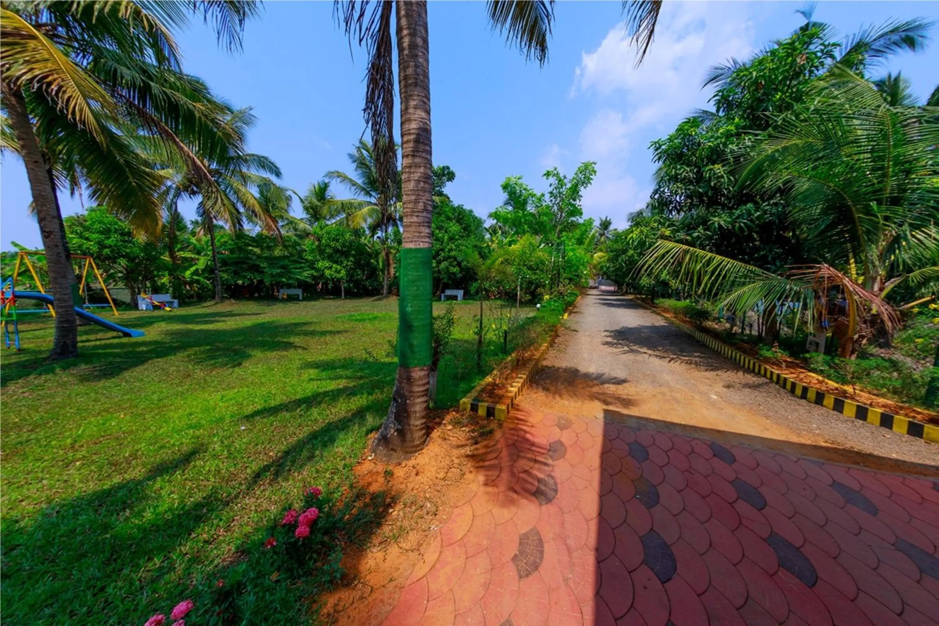 Garden in Green Fields Kumarakom