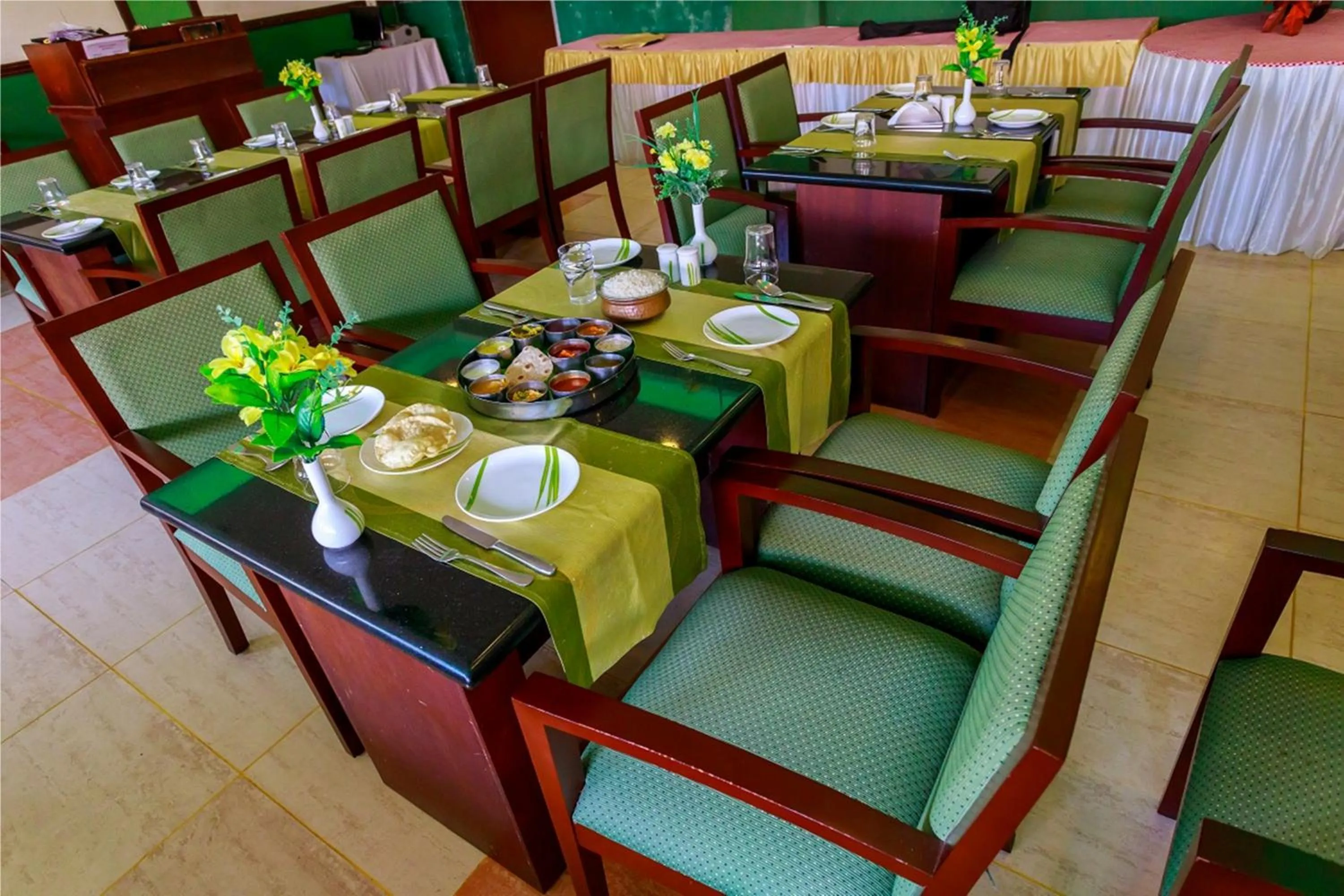 Restaurant/places to eat in Green Fields Kumarakom