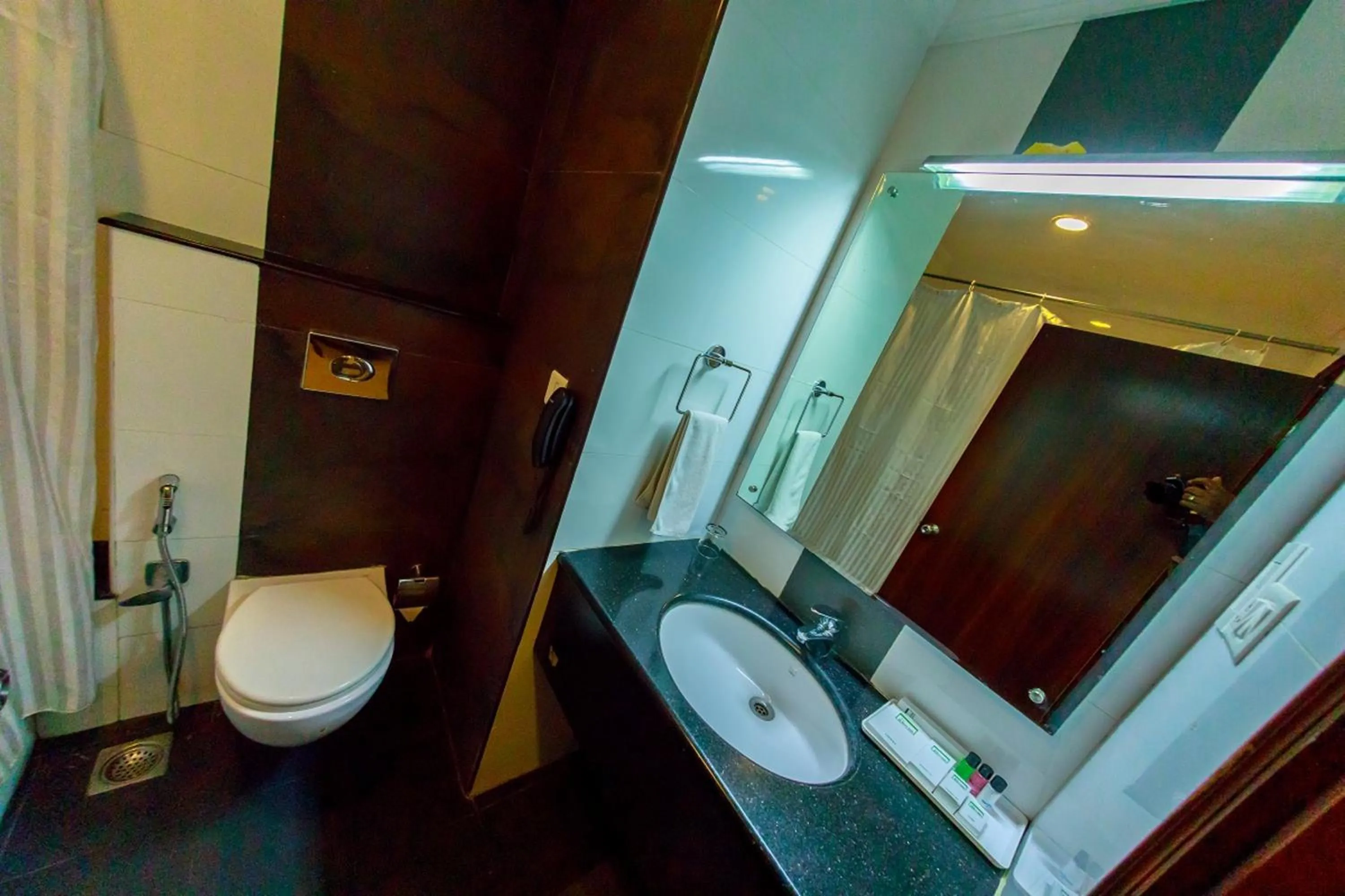 Bathroom in Green Fields Kumarakom