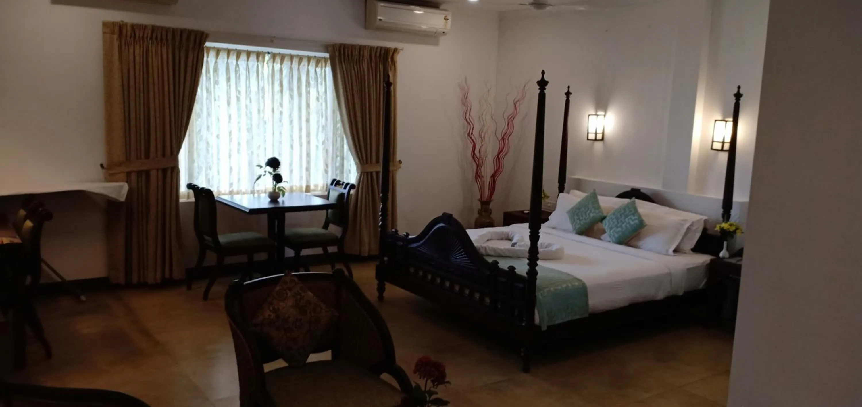 Bed in Green Fields Kumarakom