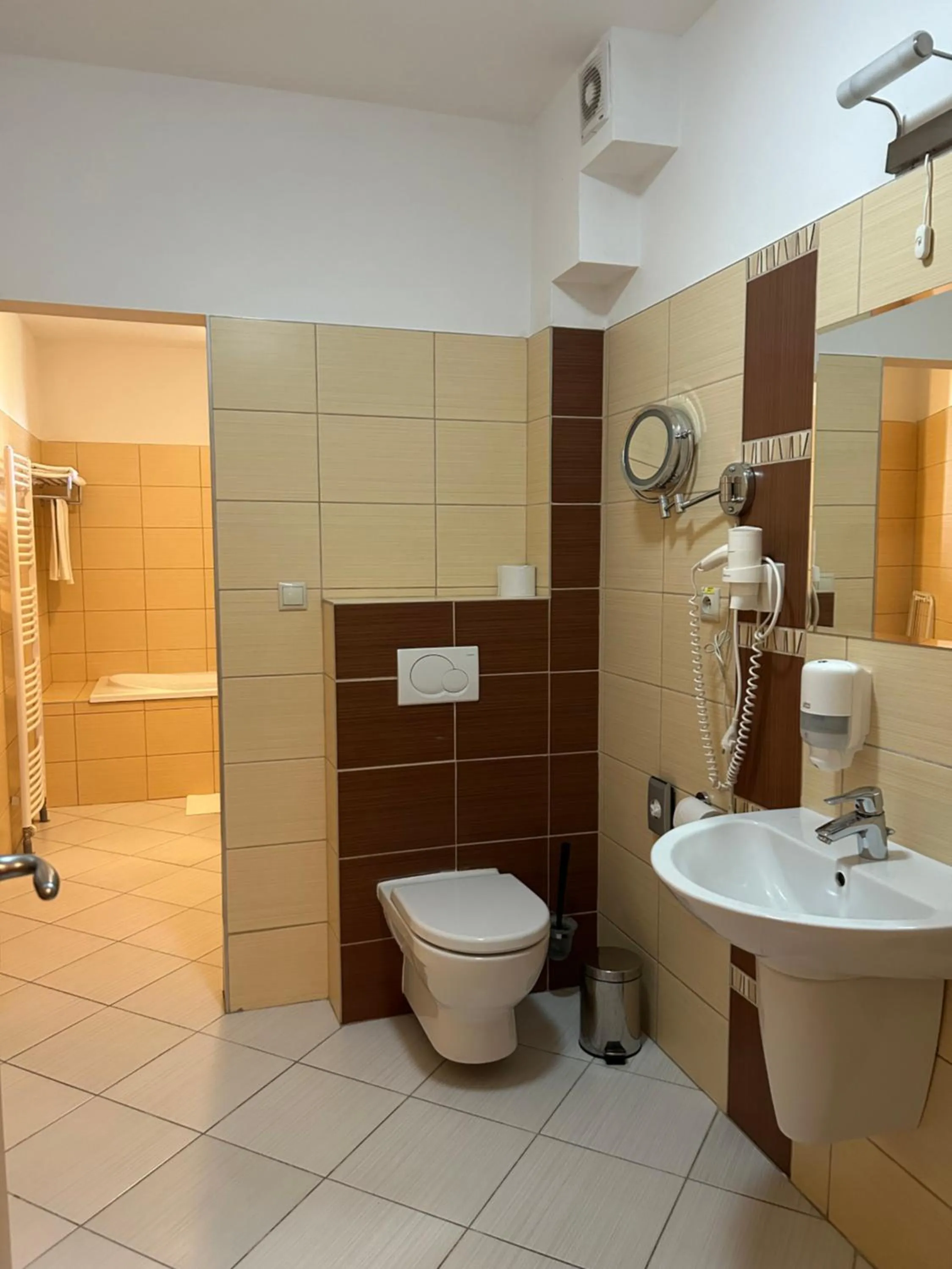 Bathroom in Hotel Legend