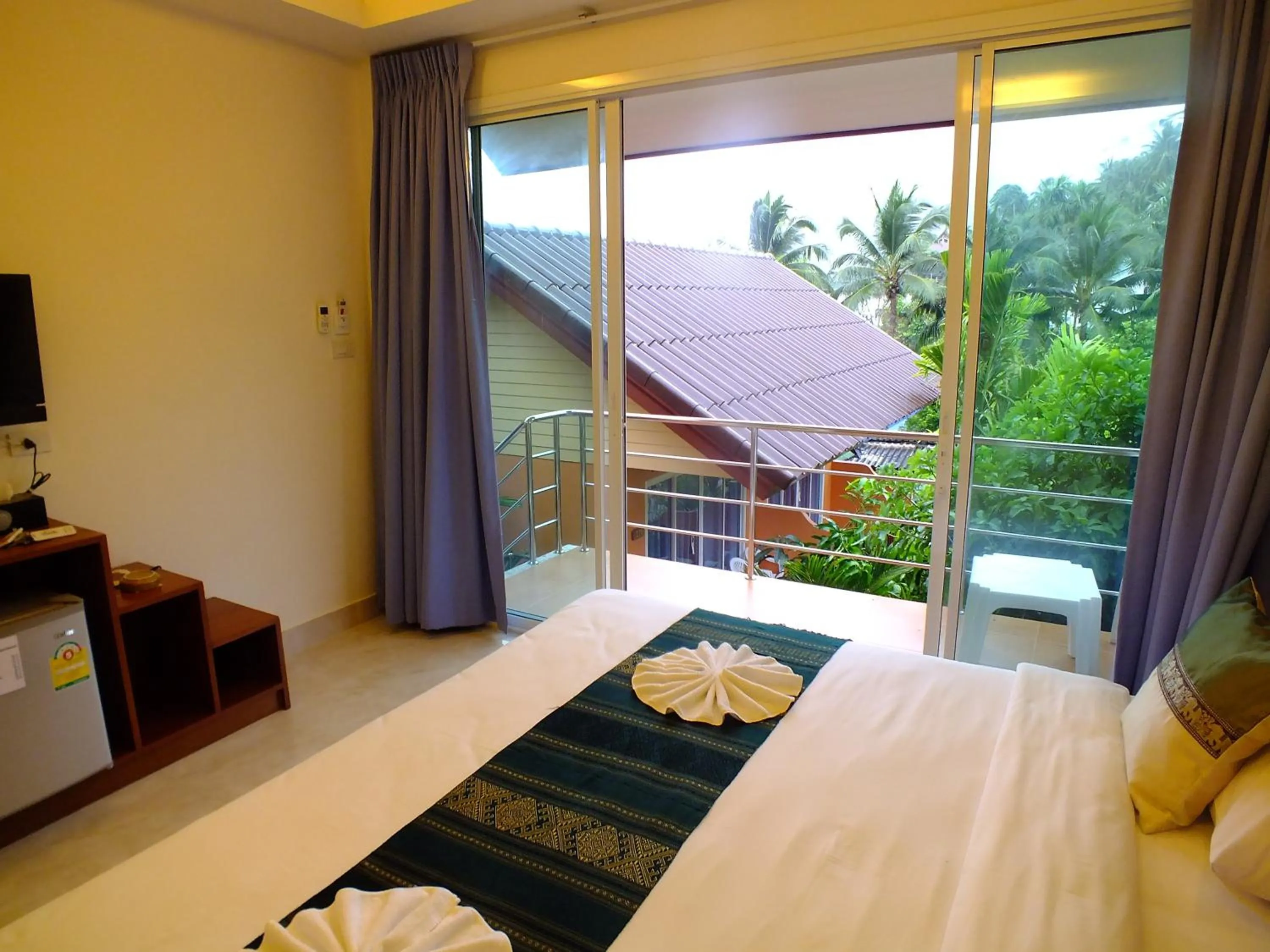 Photo of the whole room, Bed in Baan Vanida Garden Resort