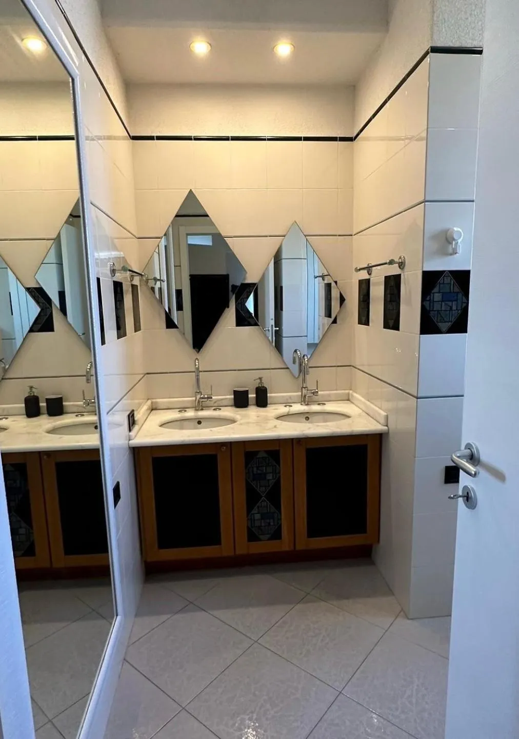 Bathroom in Chiara’s Home