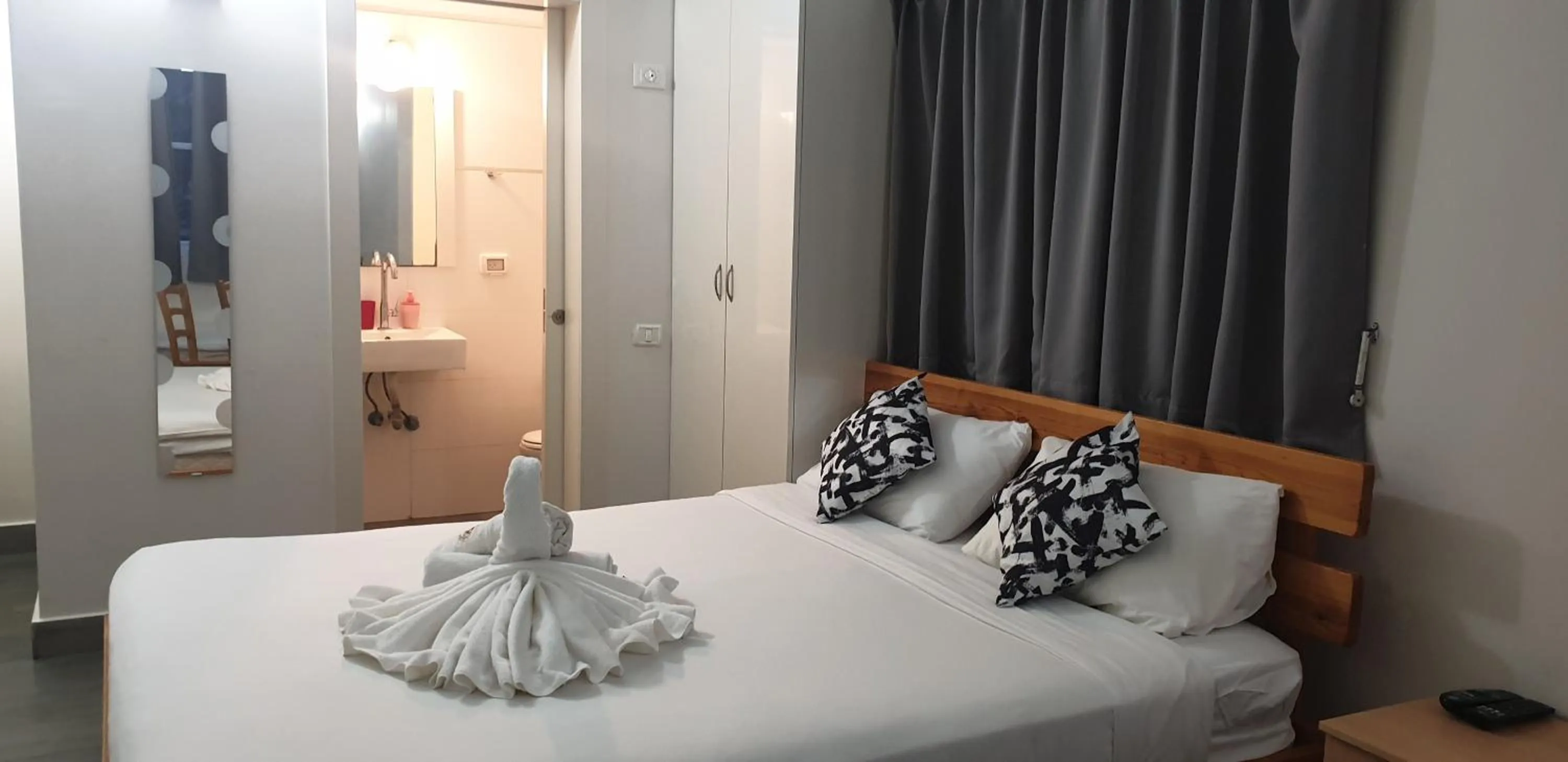 Bed in David Hameleh House