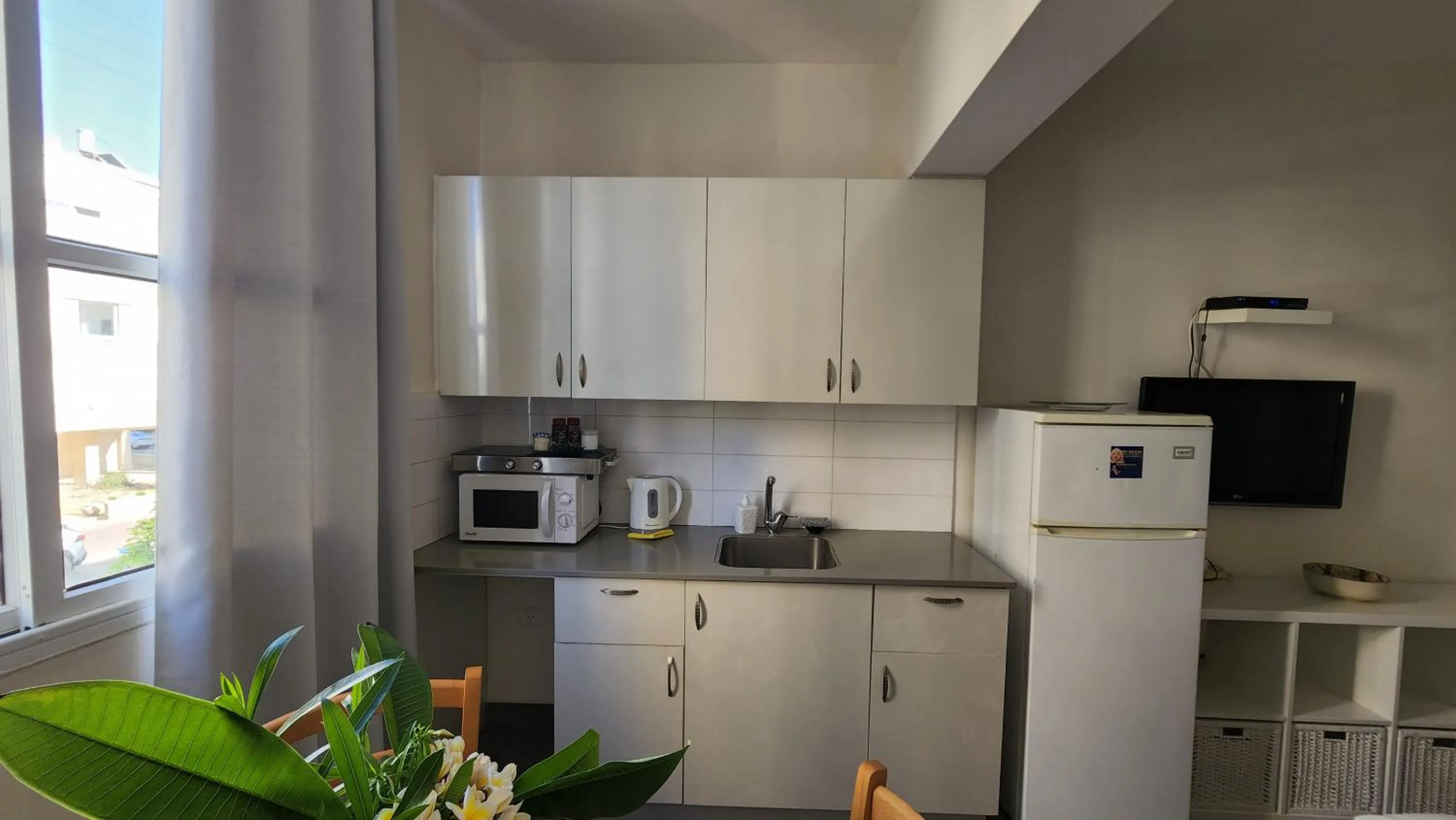 Coffee/tea facilities in David Hameleh House