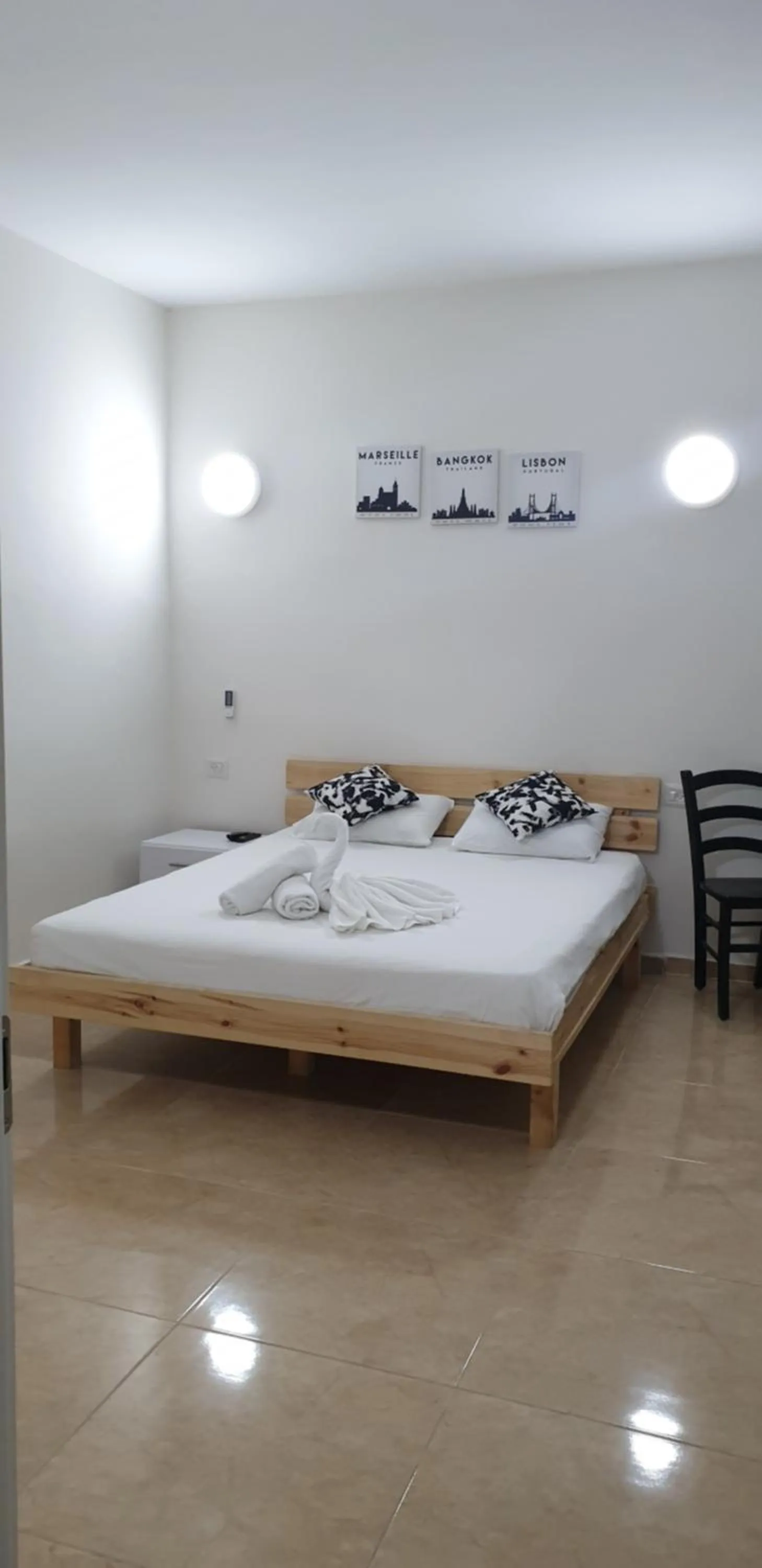 Bed in David Hameleh House