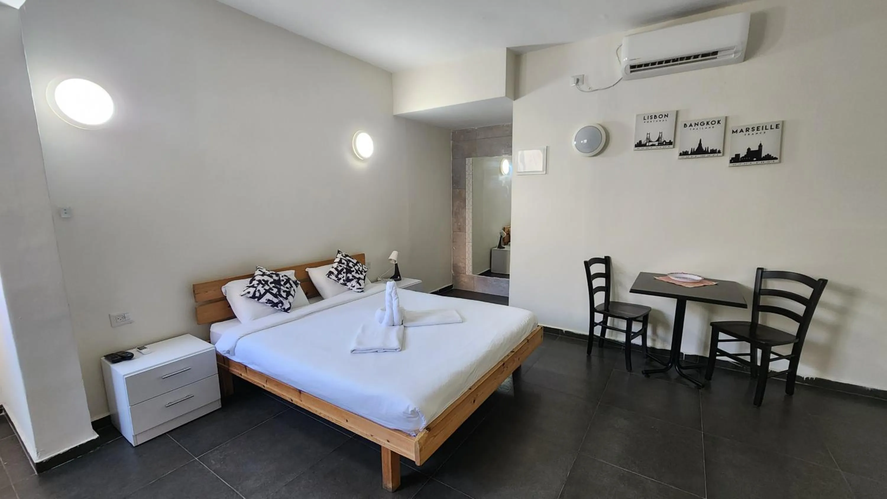 Bed in David Hameleh House