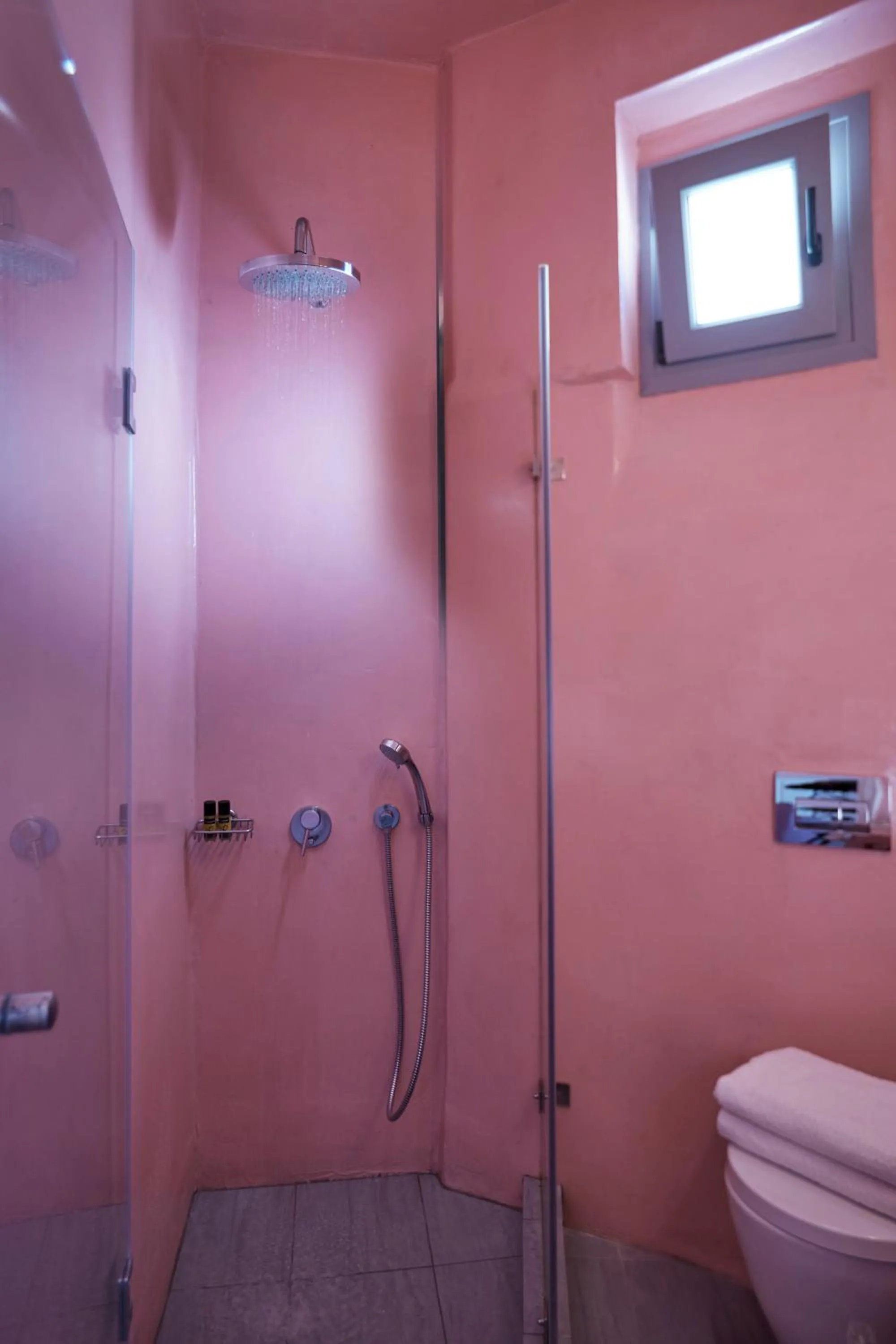 Shower in Senses Boutique Hotel