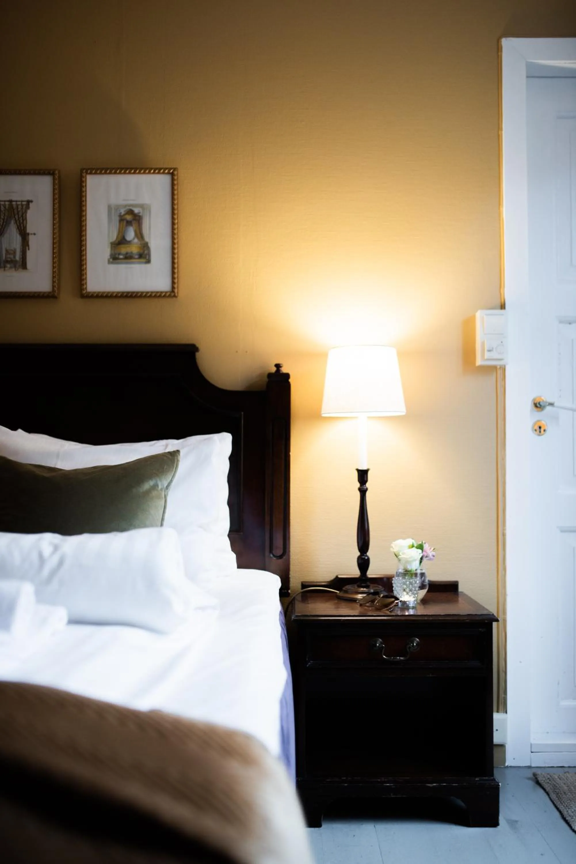 Bedroom, Bed in Fjærland Fjordstove Hotell - Huseby Hotelldrift AS