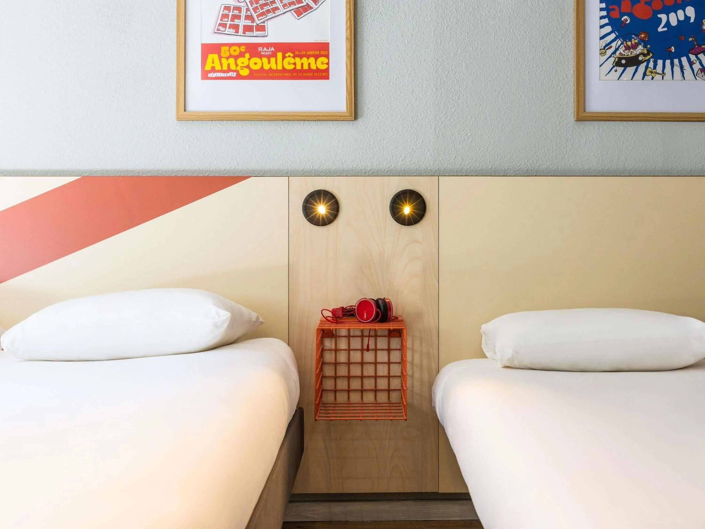 Bedroom, Bed in ibis budget Angoulême Centre