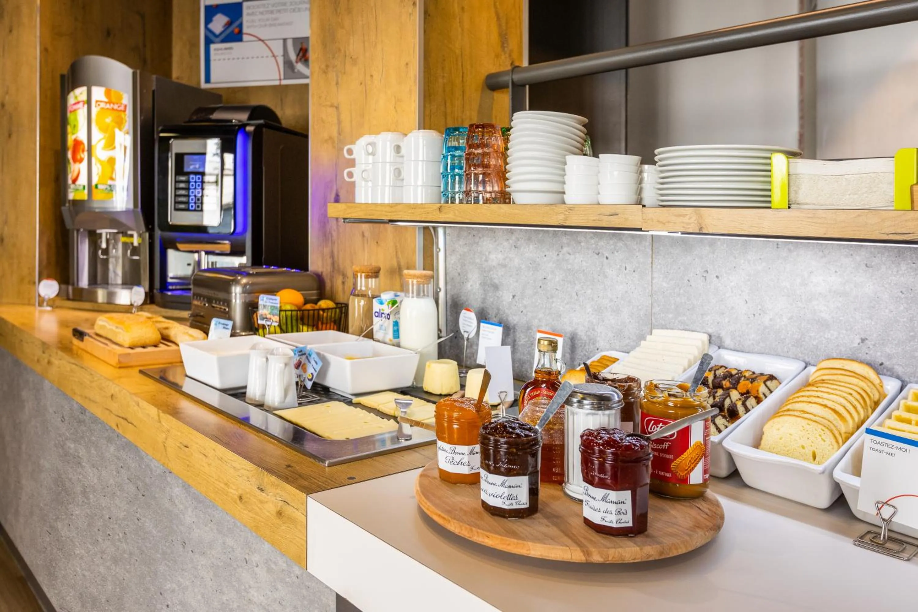 Breakfast in ibis budget Angoulême Centre