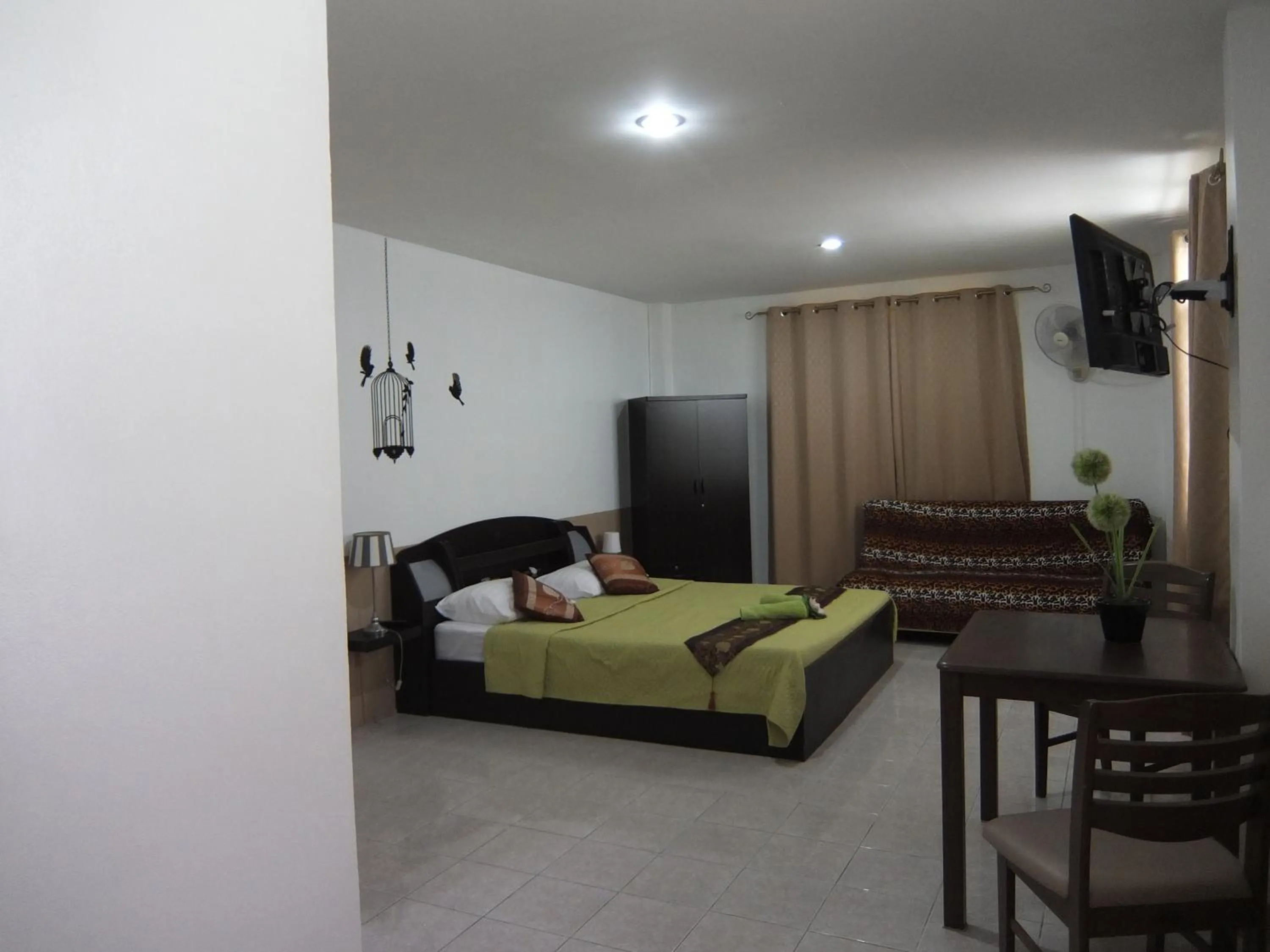 Bed in Similan Hotel