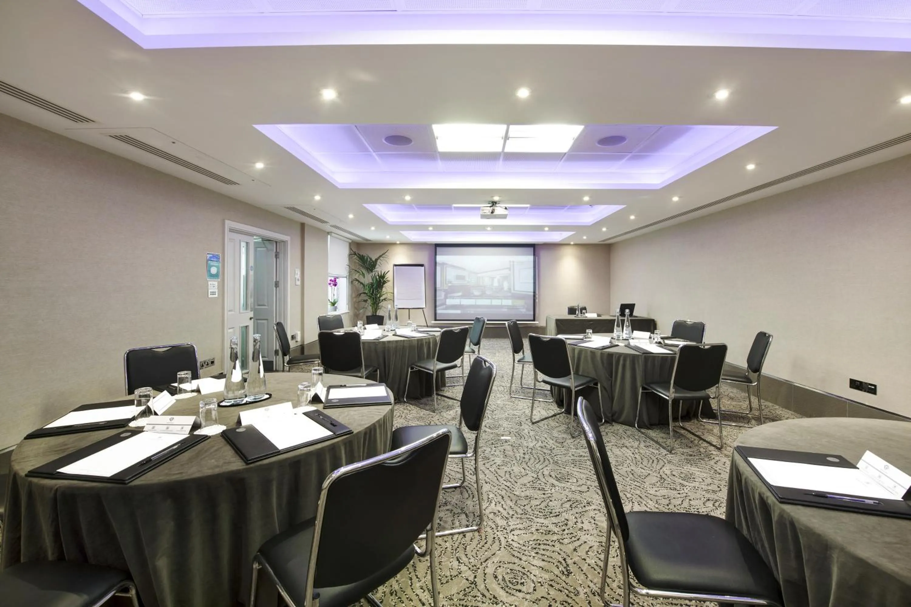 Meeting/conference room in Gem Langham Court Hotel