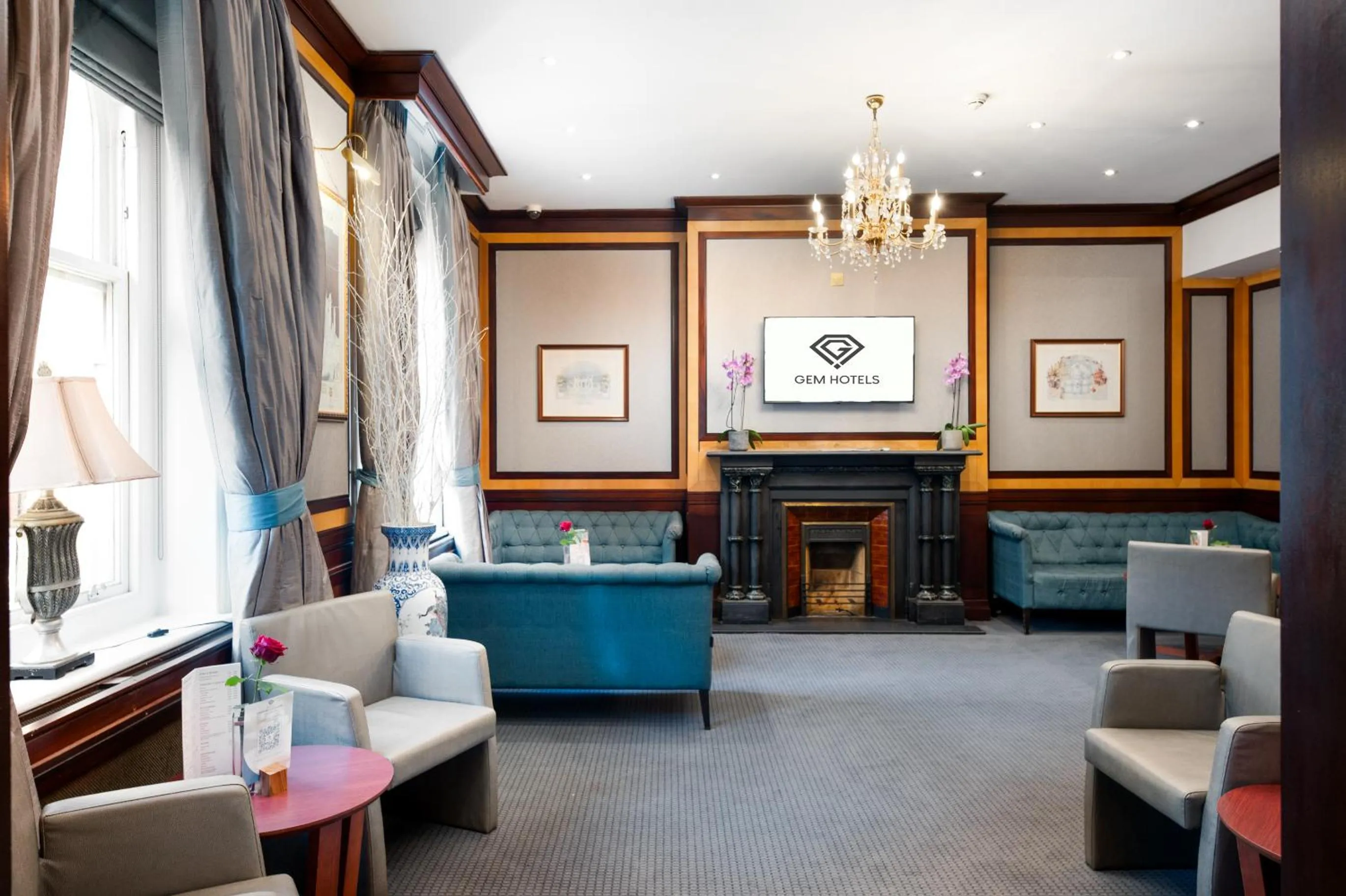 Seating area in Gem Langham Court Hotel