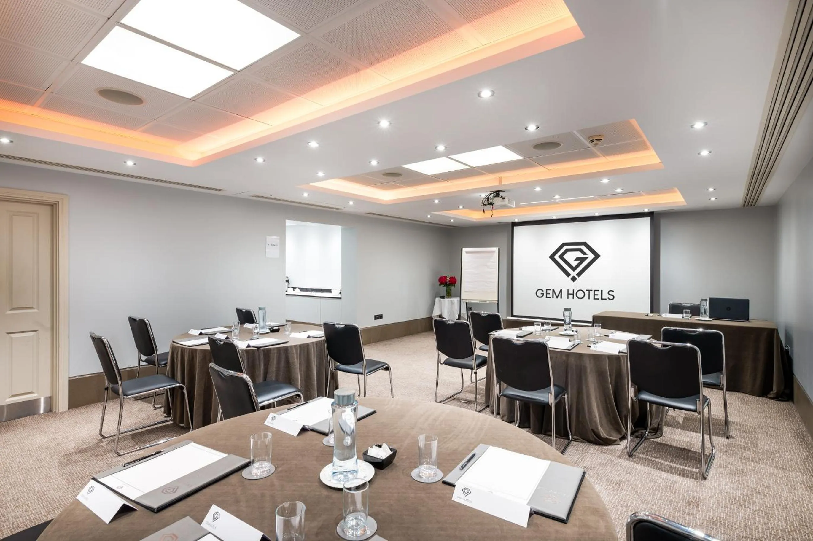 Meeting/conference room in Gem Langham Court Hotel