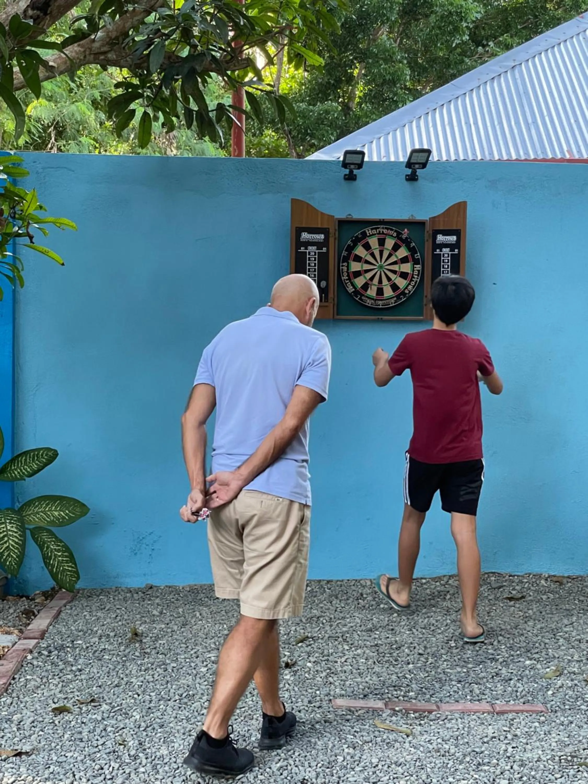 Restaurant/places to eat in Blue Summer Suites & Restaurant