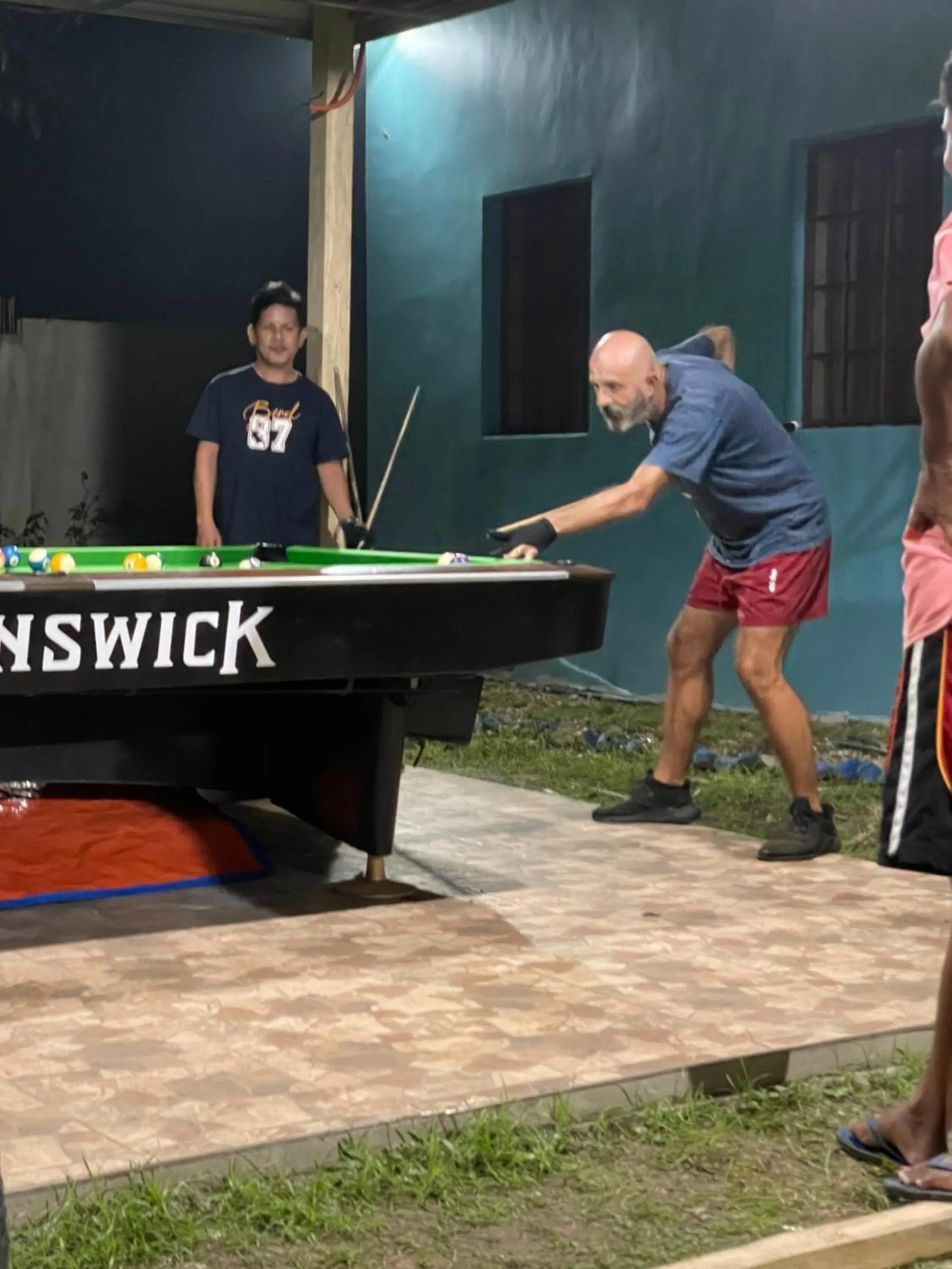 Billiard in Blue Summer Suites & Restaurant