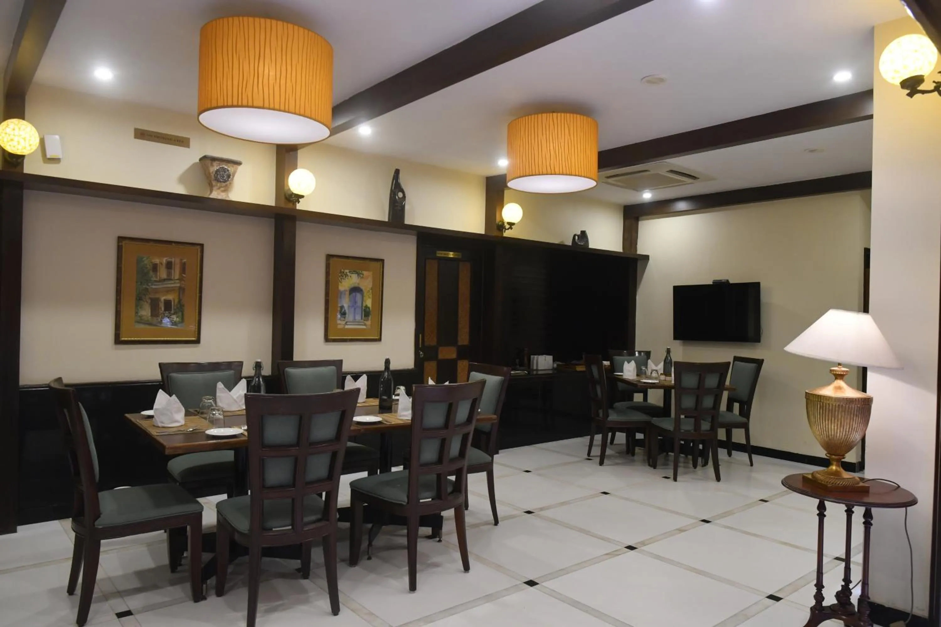 Restaurant/places to eat in The Richmond