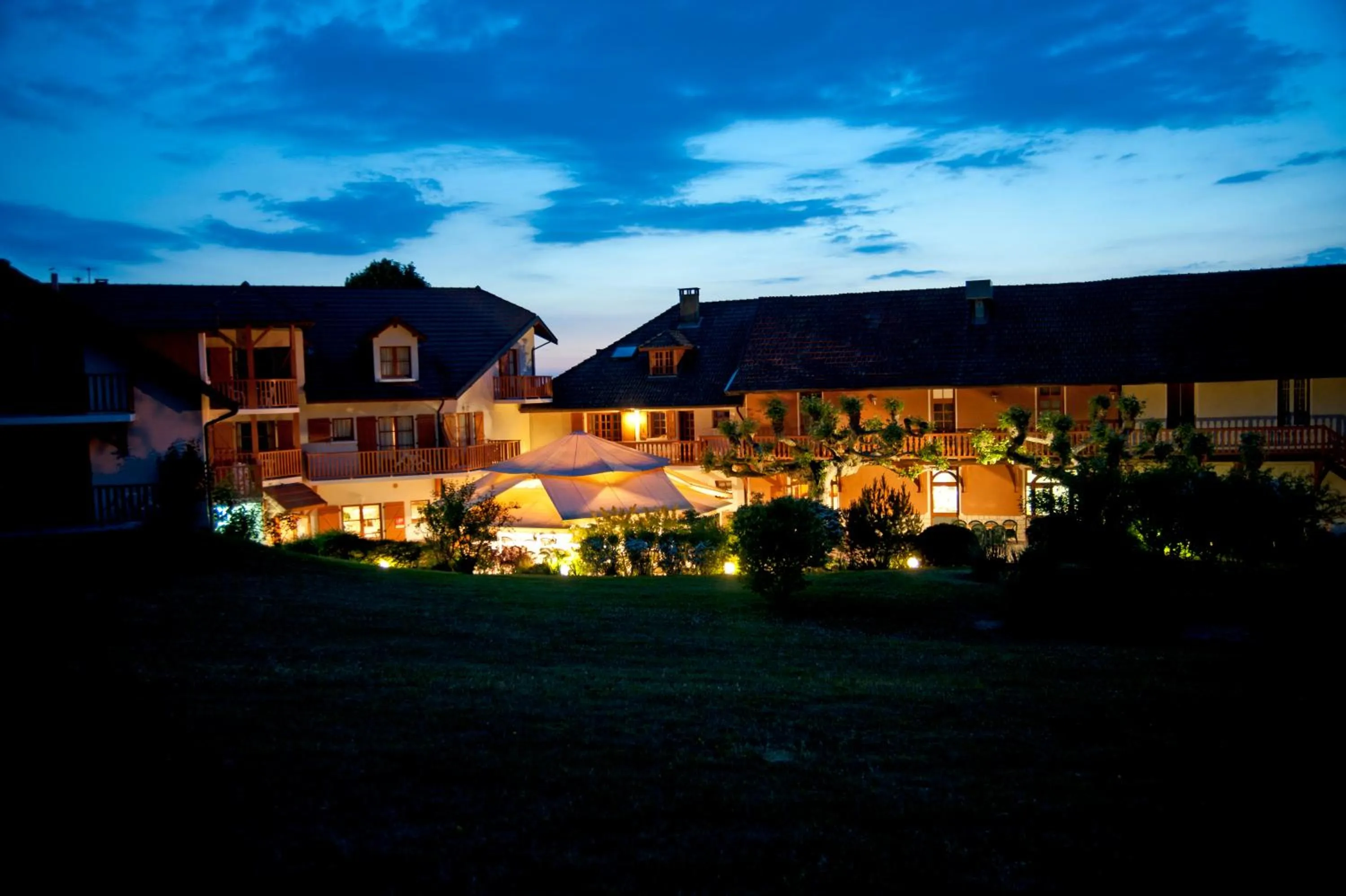 Property building in Hôtel les Bergeronnettes