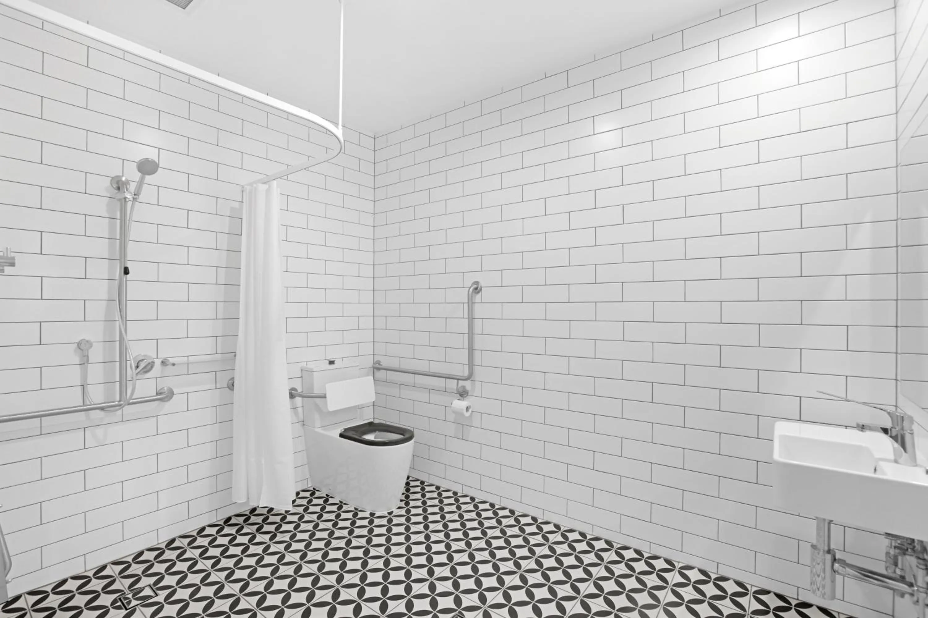 Shower in Clare Country Club