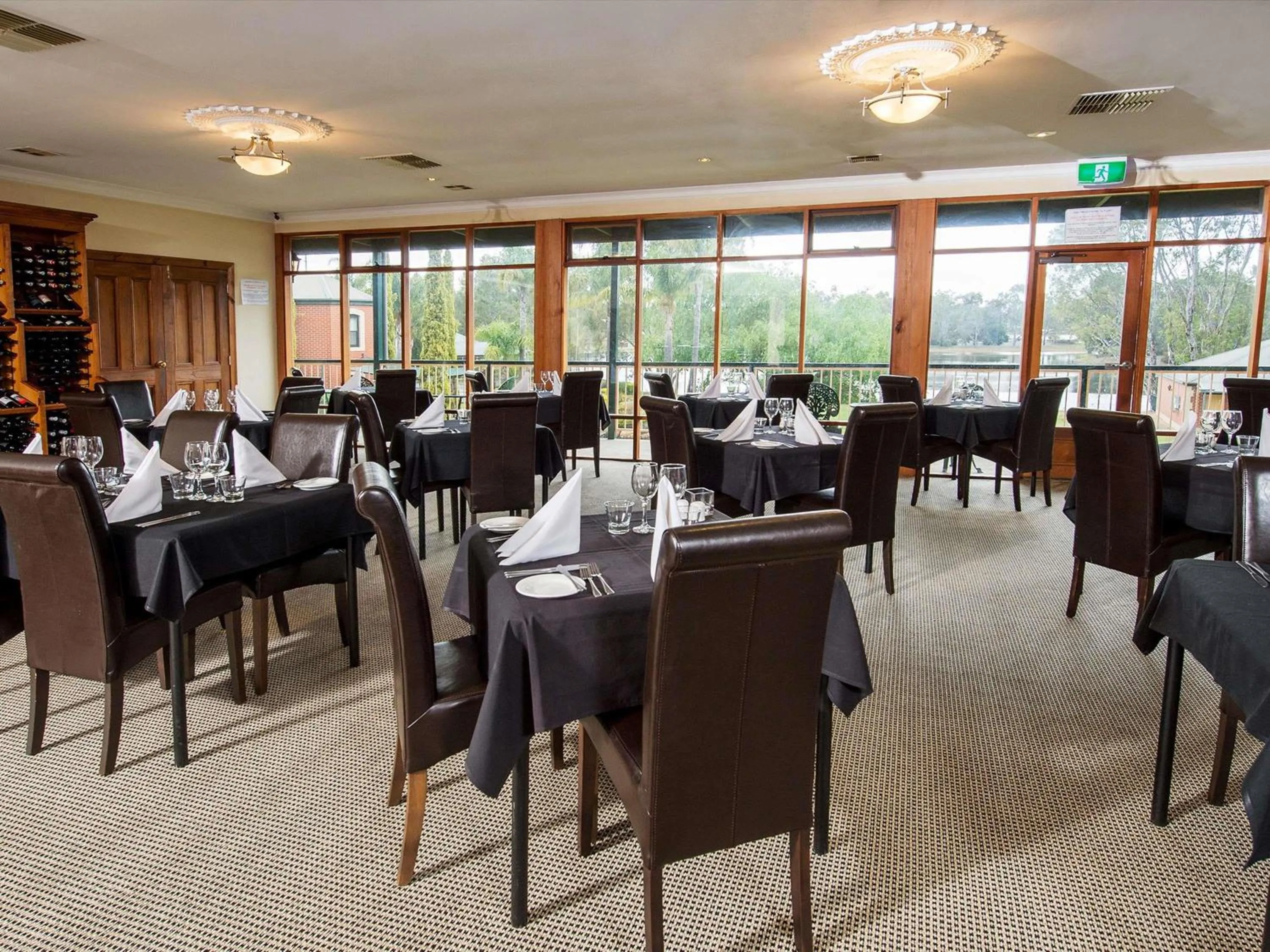 Restaurant/places to eat in Clare Country Club
