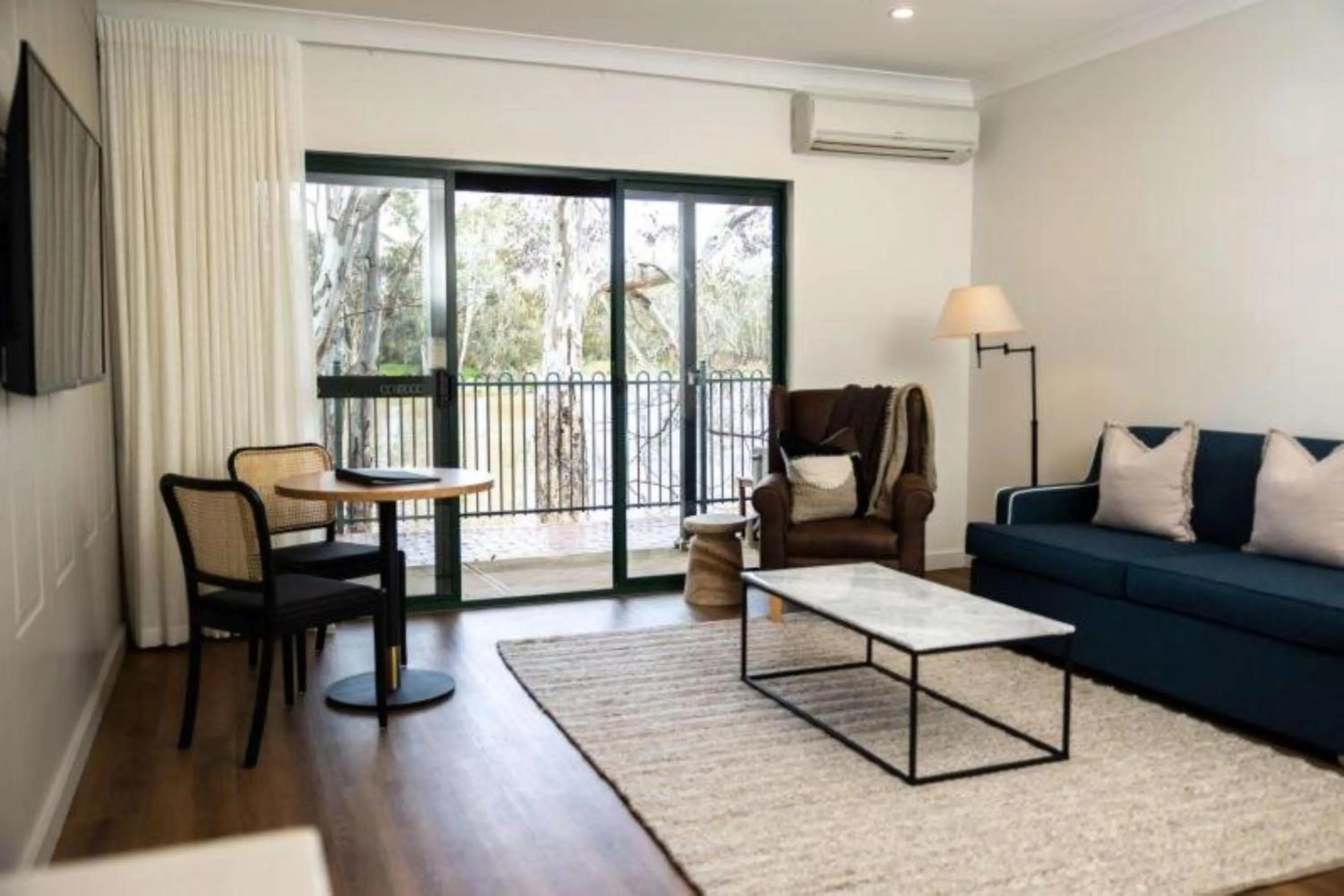 Living room in Clare Country Club