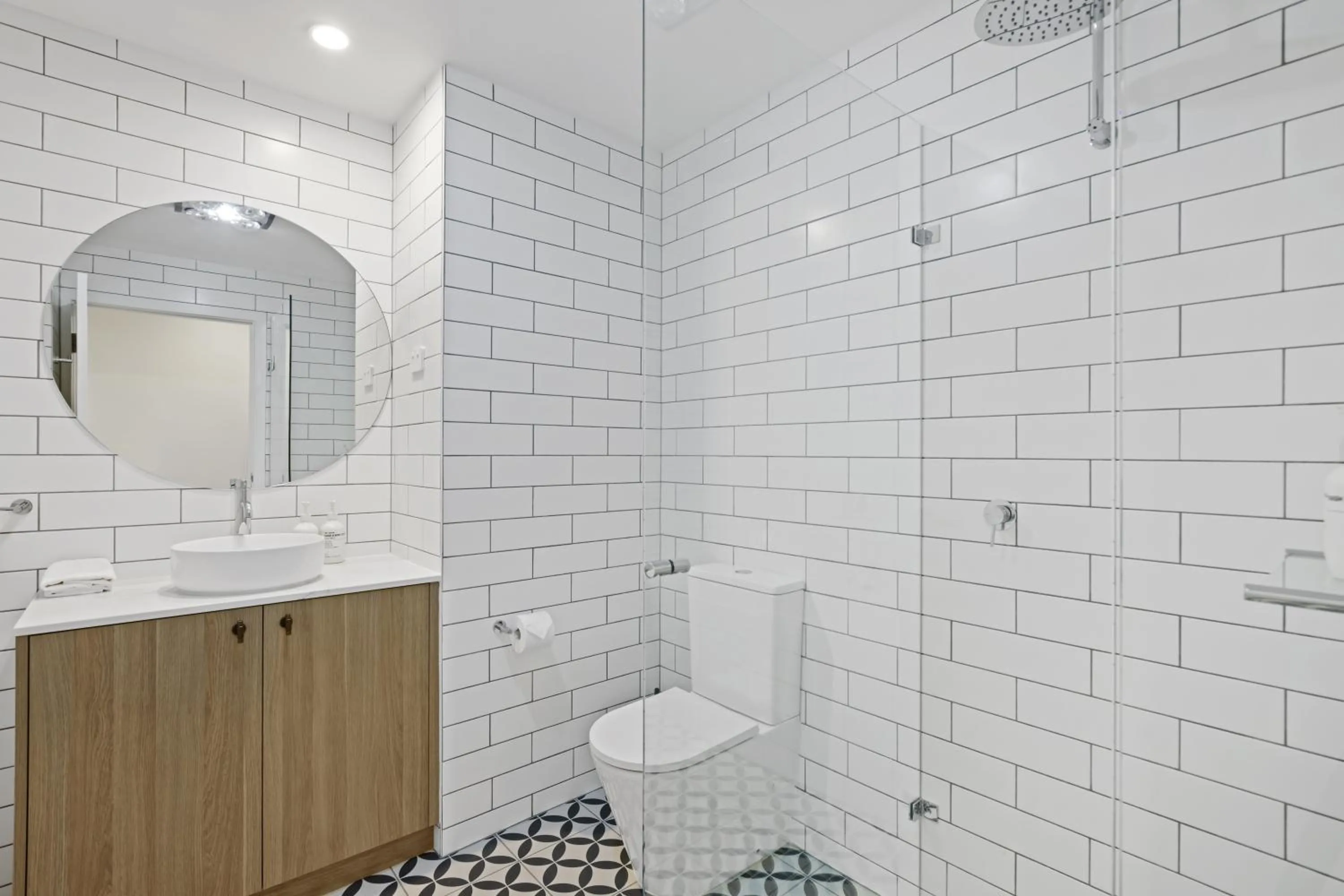 Shower in Clare Country Club