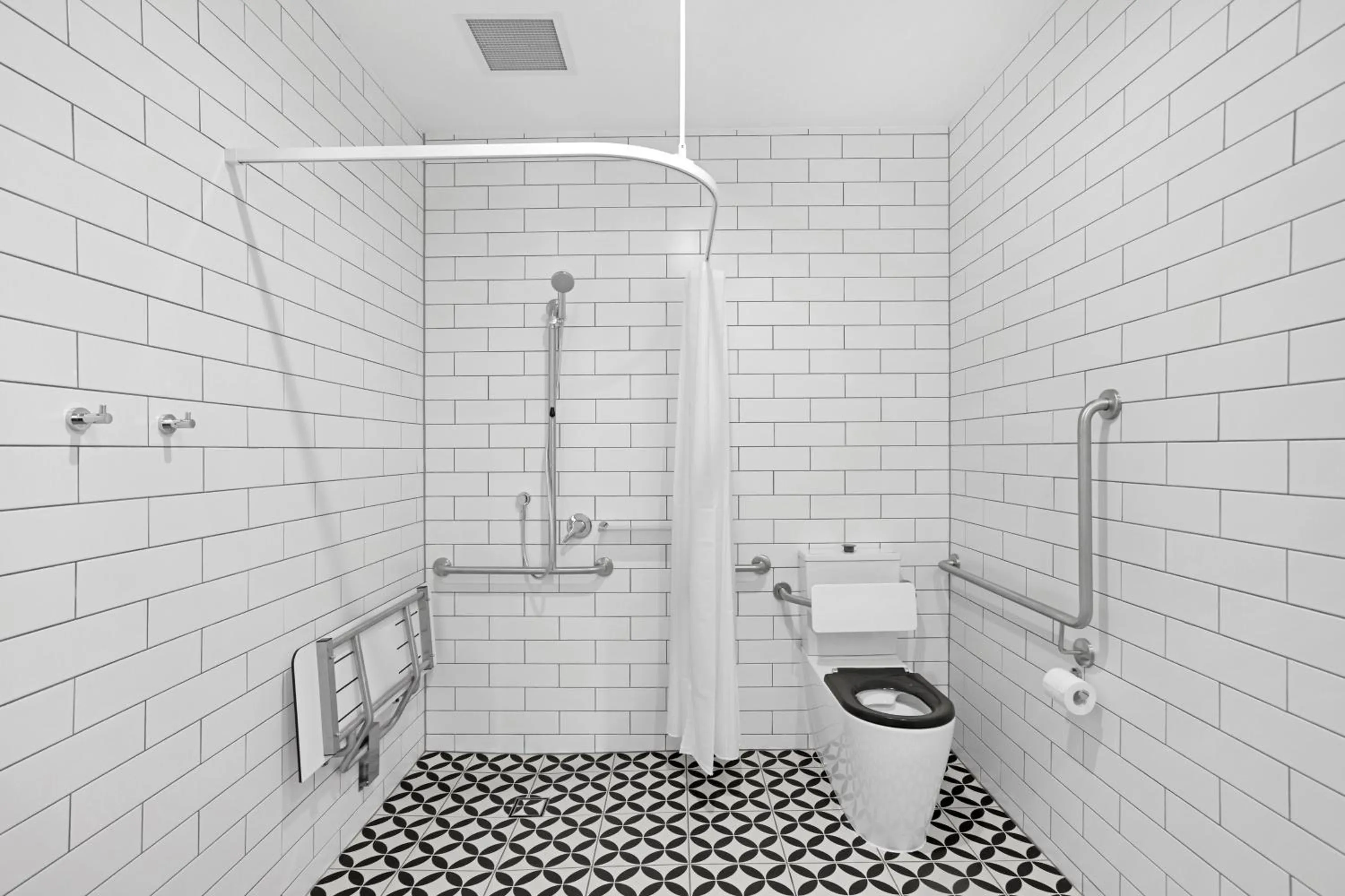 Shower in Clare Country Club