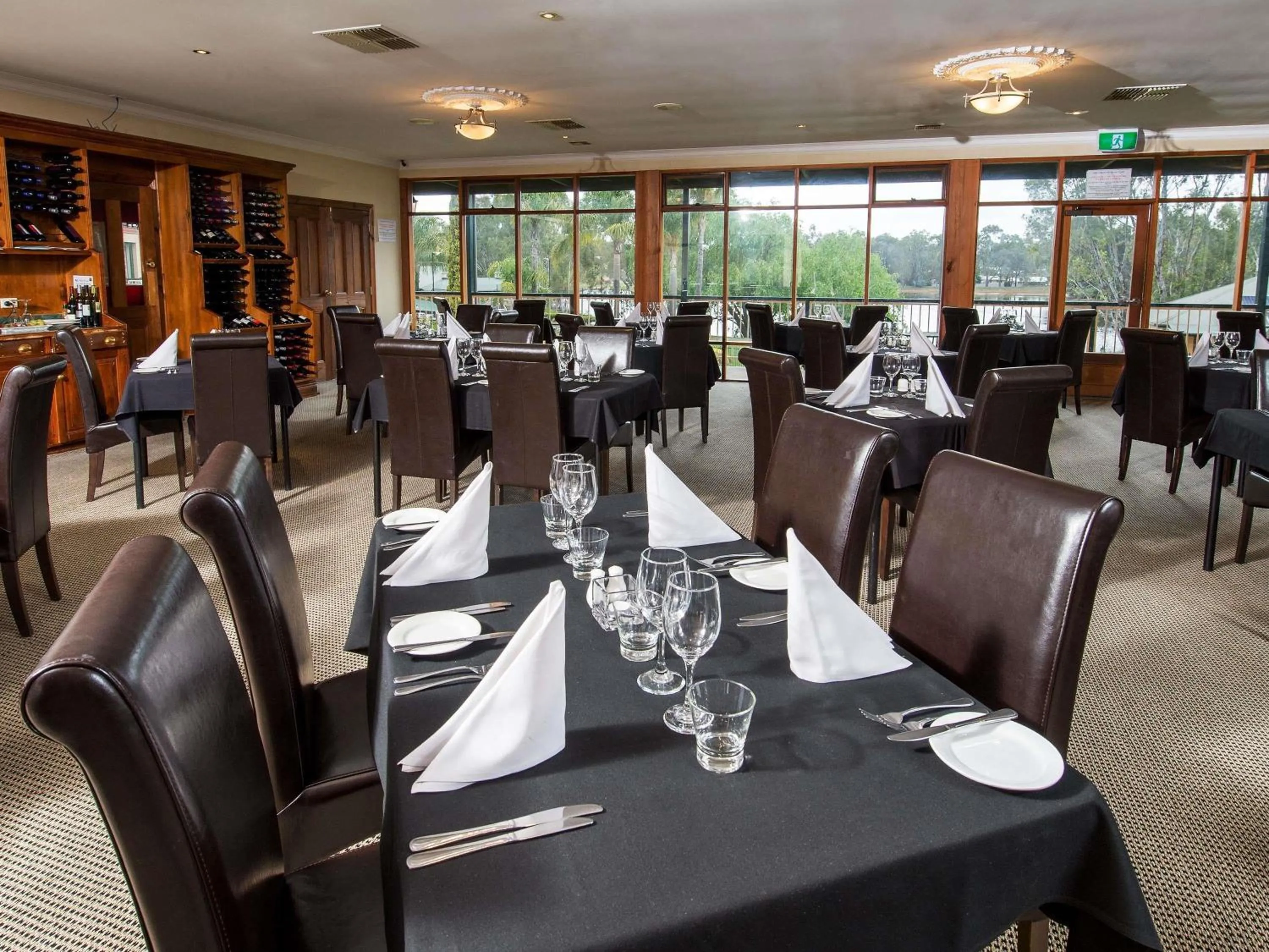 Restaurant/places to eat in Clare Country Club