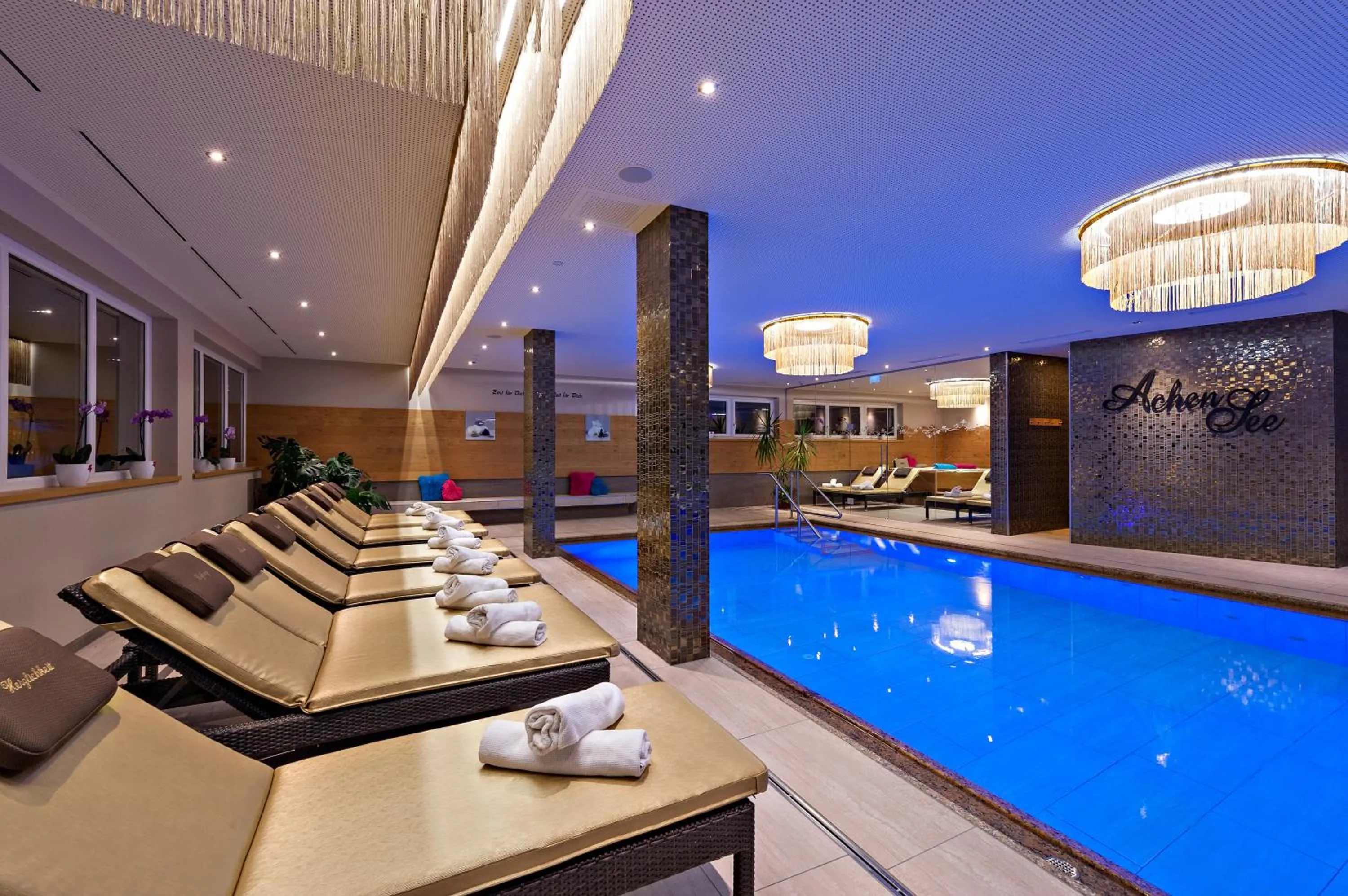 Night in Liebes Caroline 4-Sterne-Hotel