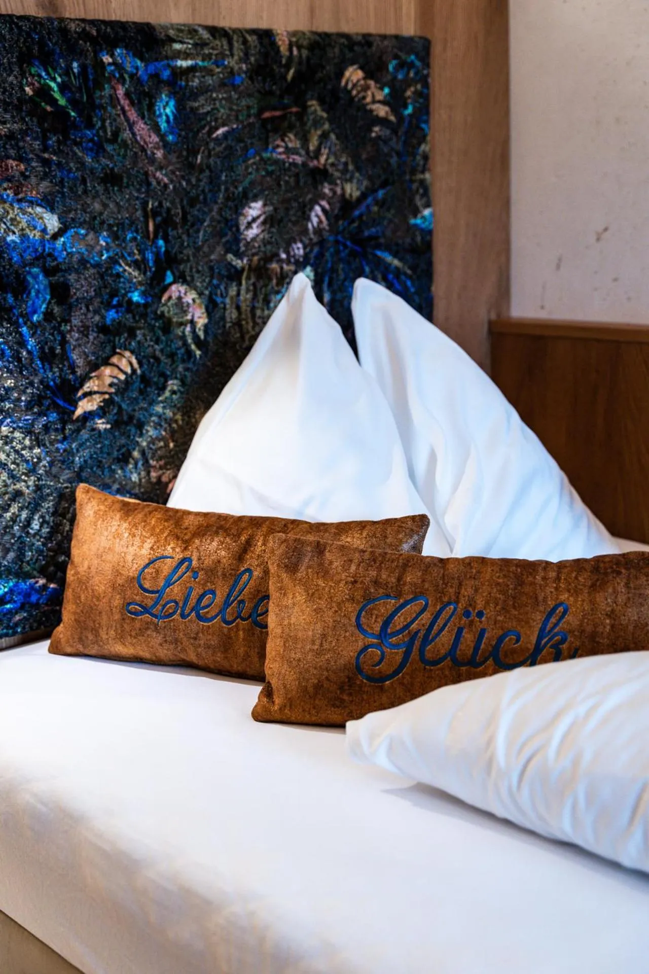 Bed in Liebes Caroline 4-Sterne-Hotel