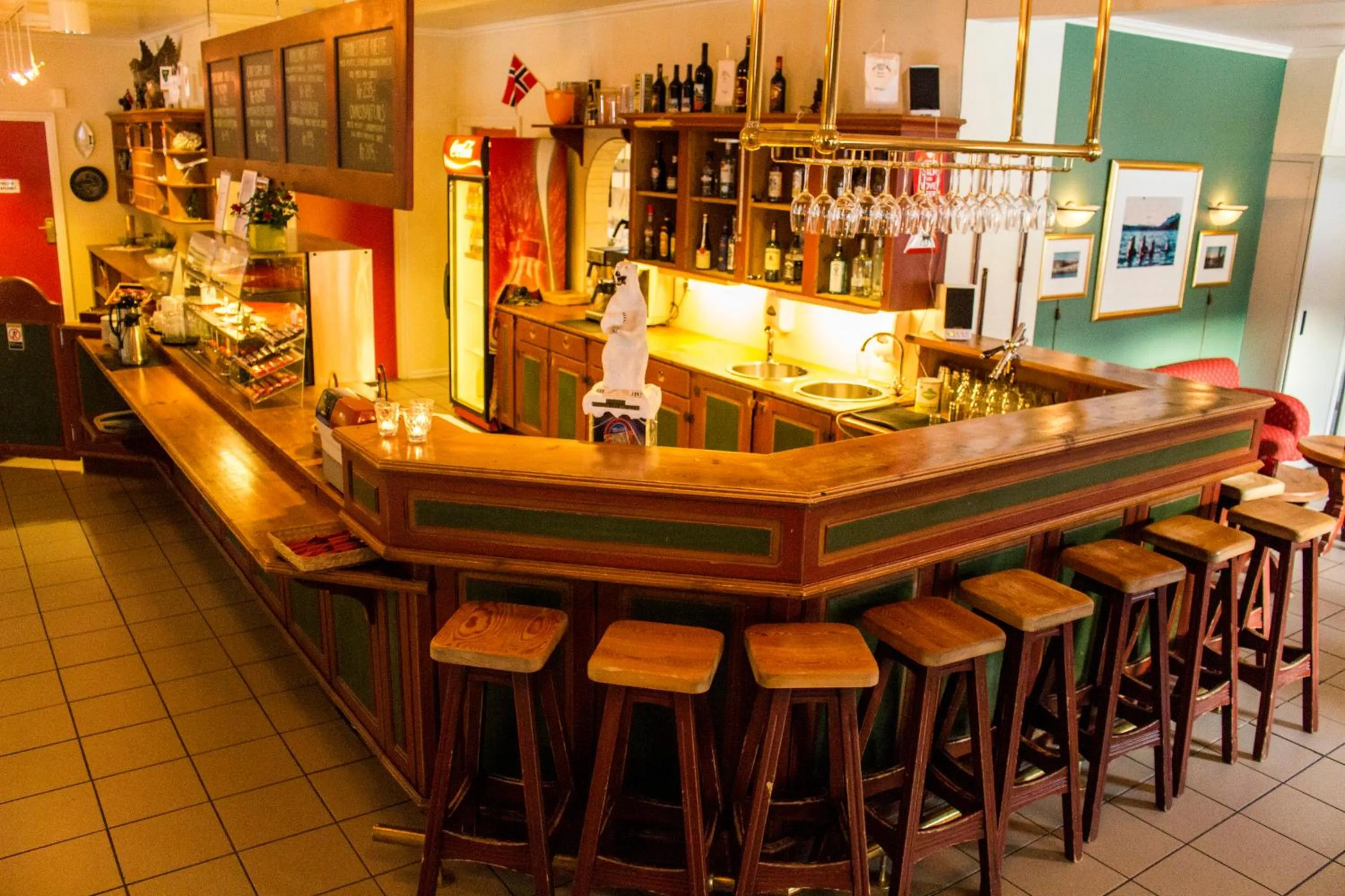 Lounge or bar in Tysfjord Hotel