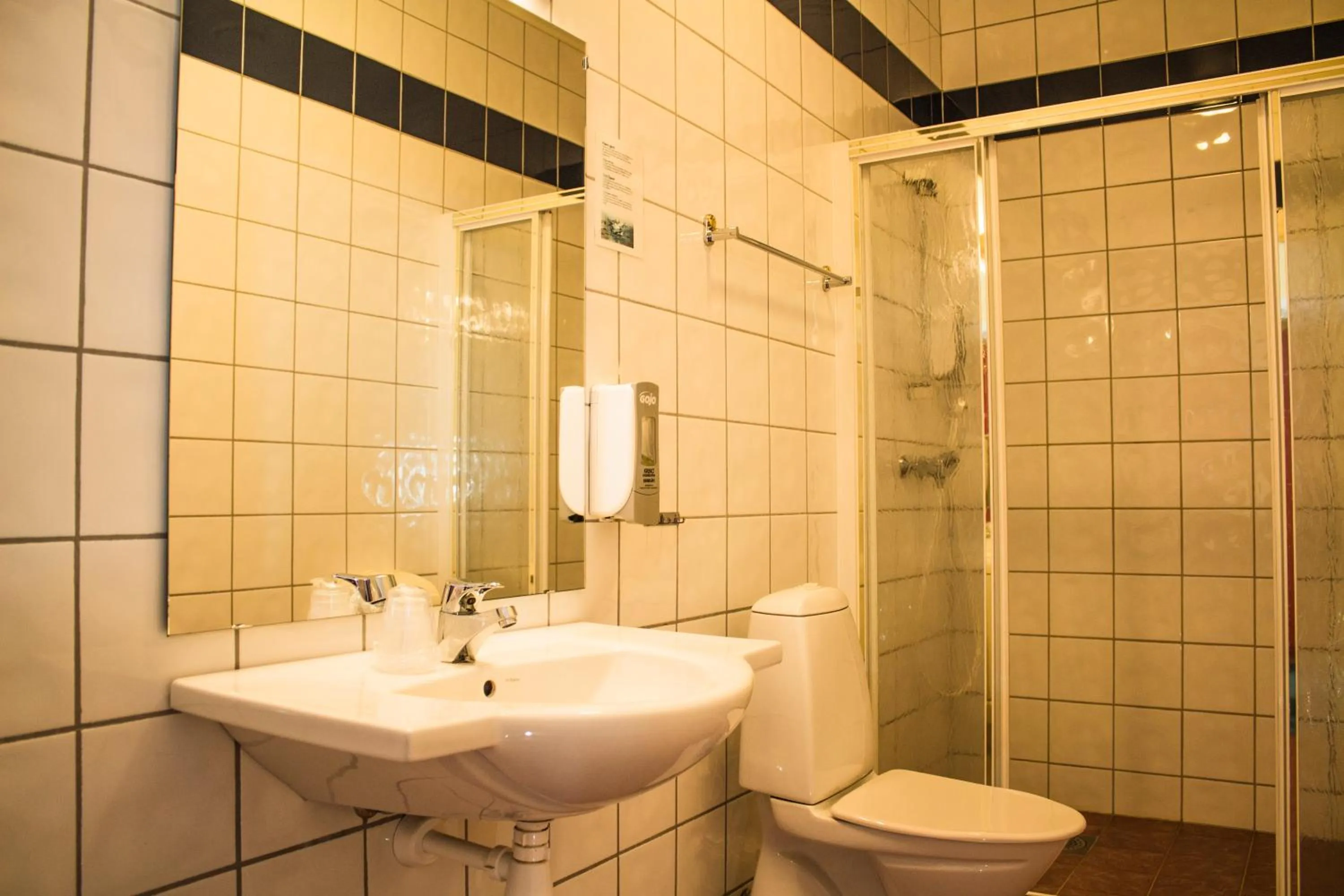 Shower in Tysfjord Hotel