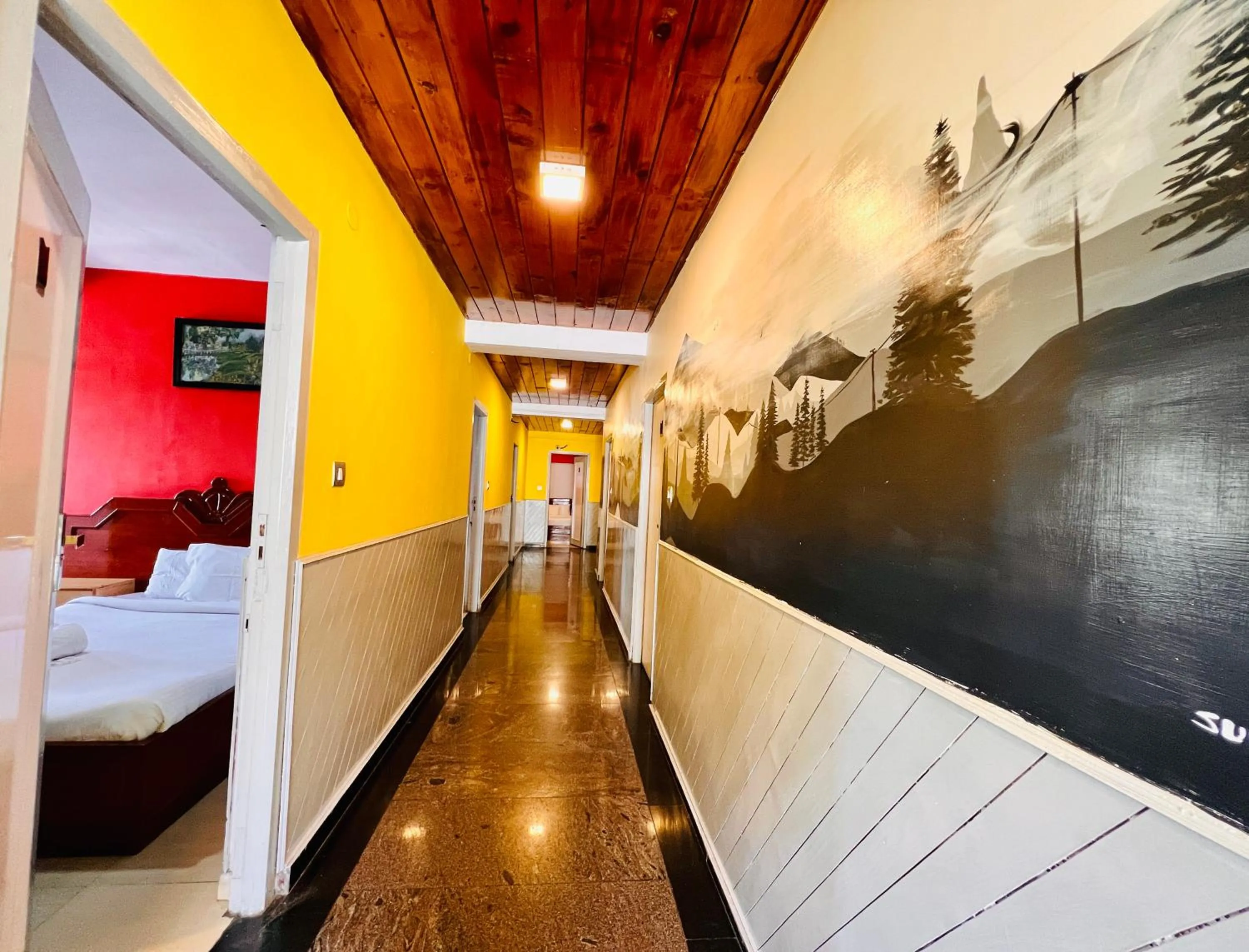 Facade/entrance in JC Woodville Manor