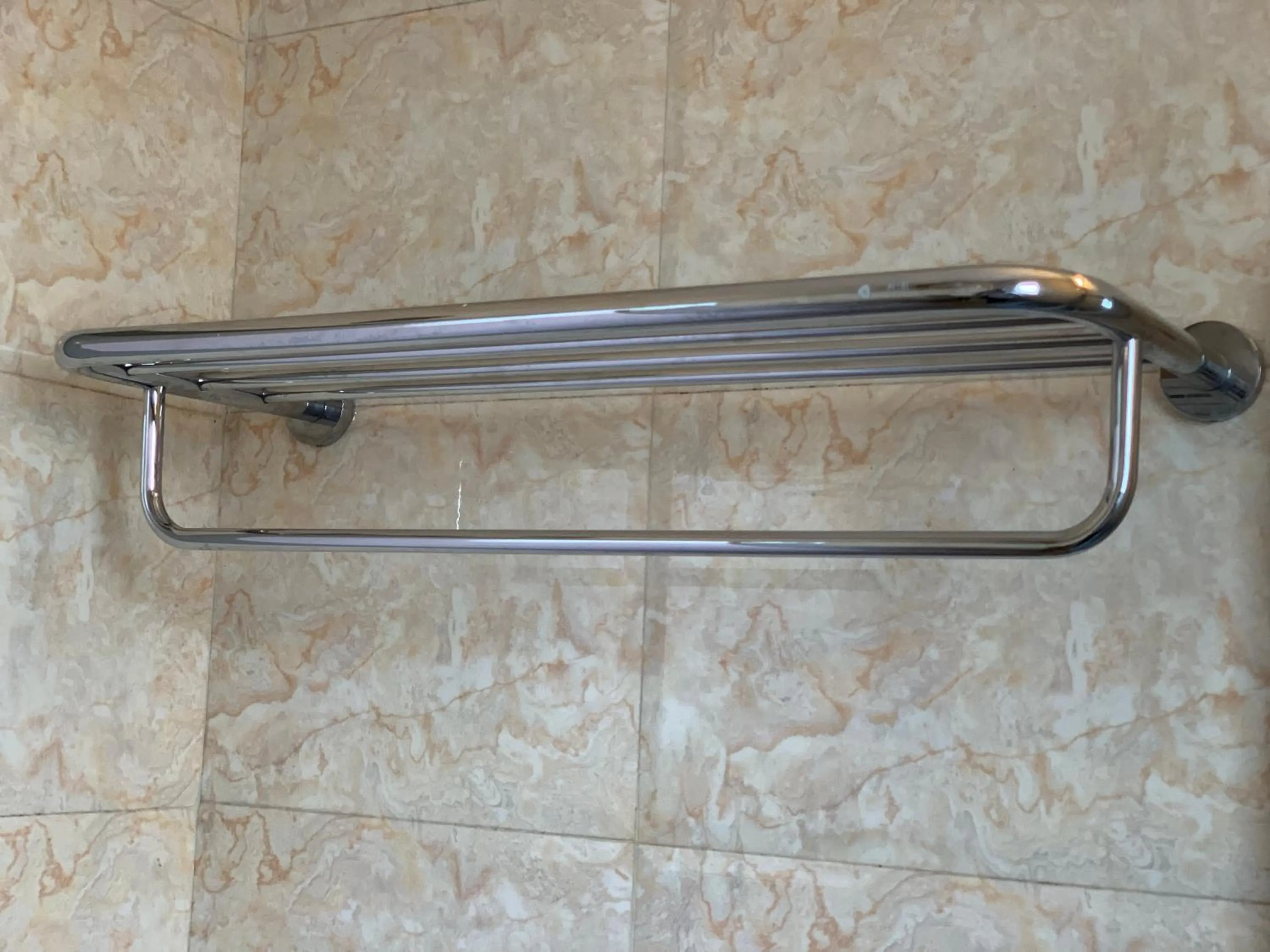 Shower in JC Woodville Manor