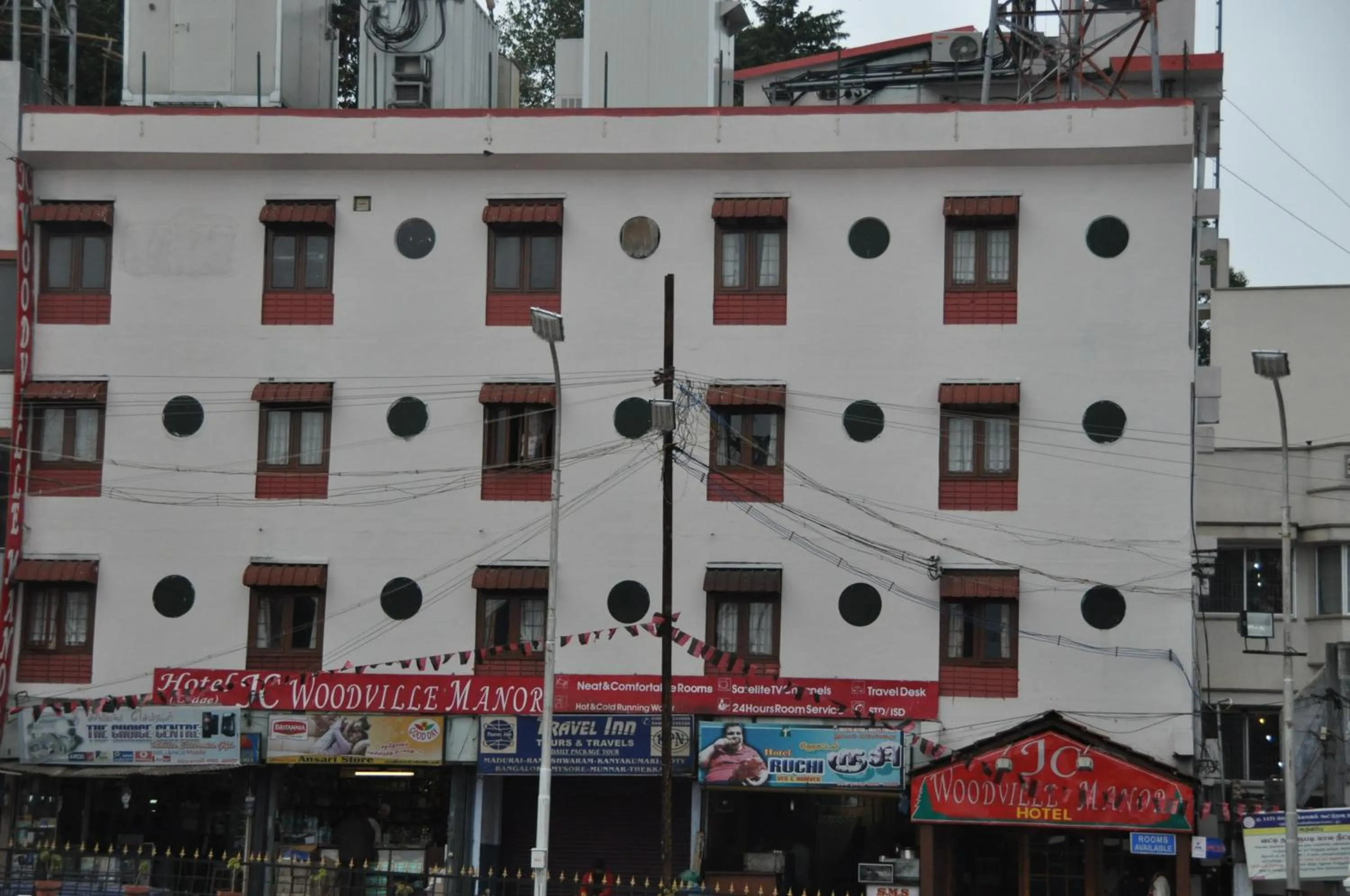 Property building in JC Woodville Manor